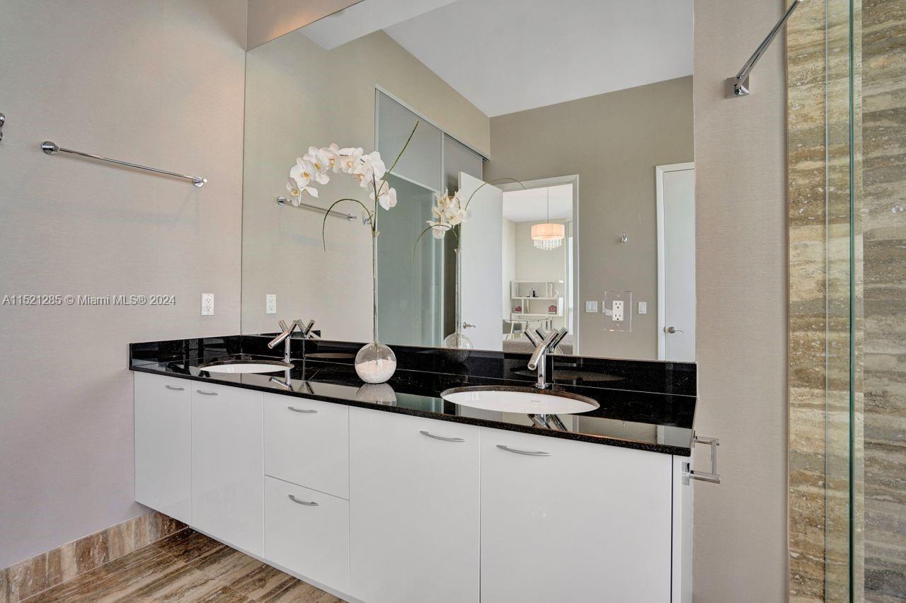 15811 Collins Avenue, Sunny Isles Beach, FL, 33160 United States, 3 Bedrooms Bedrooms, ,3 BathroomsBathrooms,Residential,For Sale,Collins Avenue,A11521285