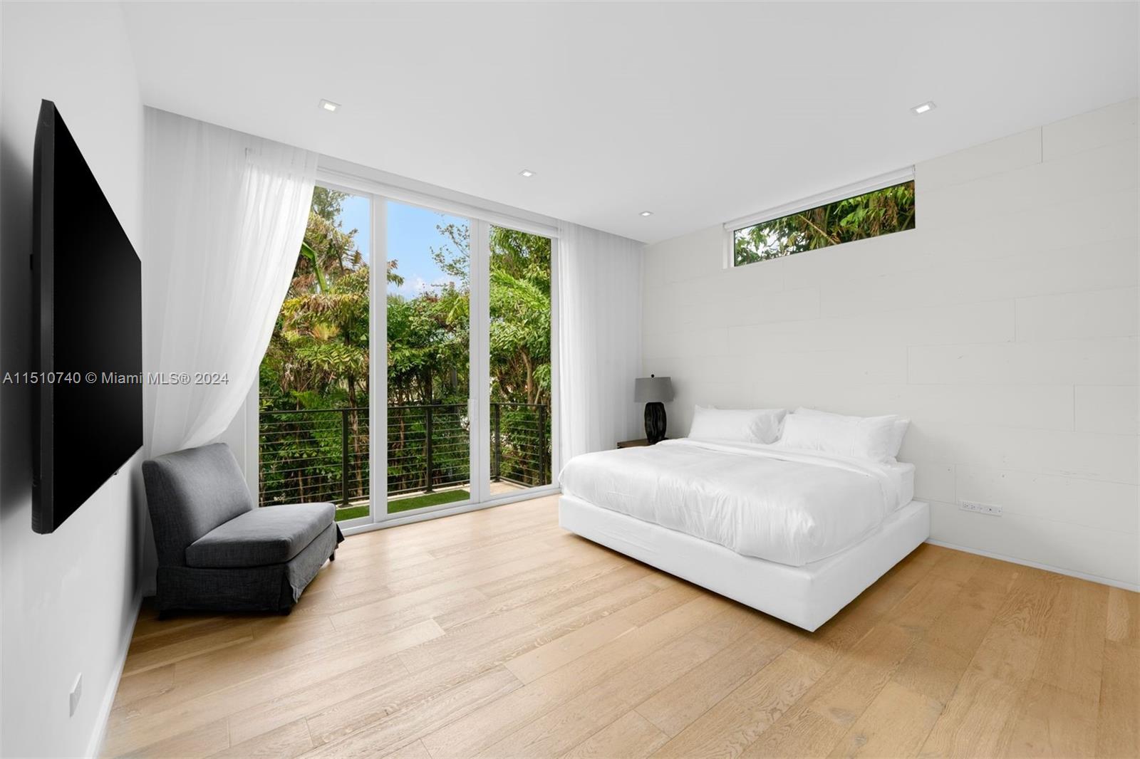 335 W 46th St, Miami Beach, Florida 33140, 4 Bedrooms Bedrooms, ,4 BathroomsBathrooms,Residential,For Sale,335 W 46th St,A11510740