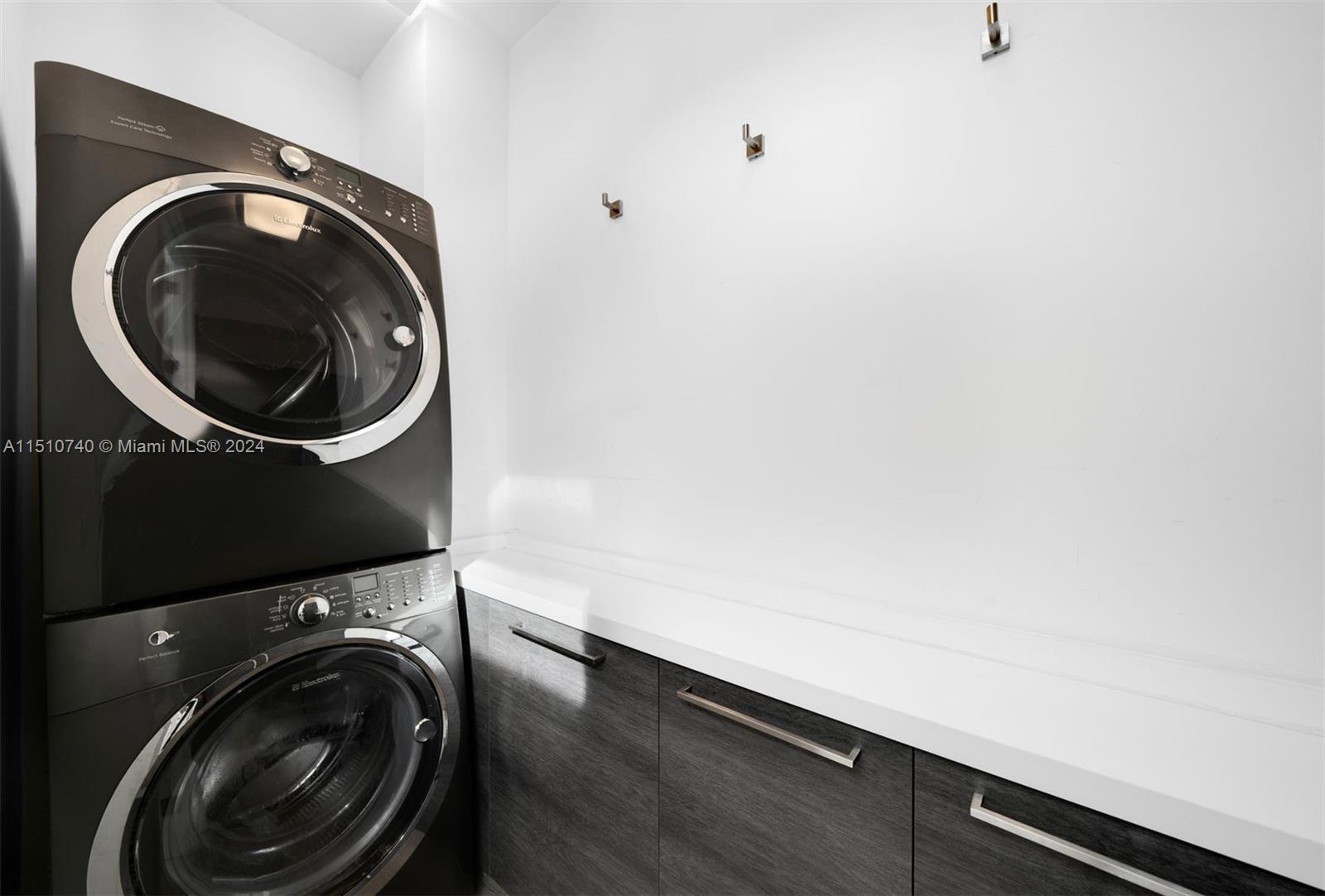 335 46th St, Miami Beach, FL, 33140 United States, 4 Bedrooms Bedrooms, ,4 BathroomsBathrooms,Residential,For Sale,46th St,A11510740