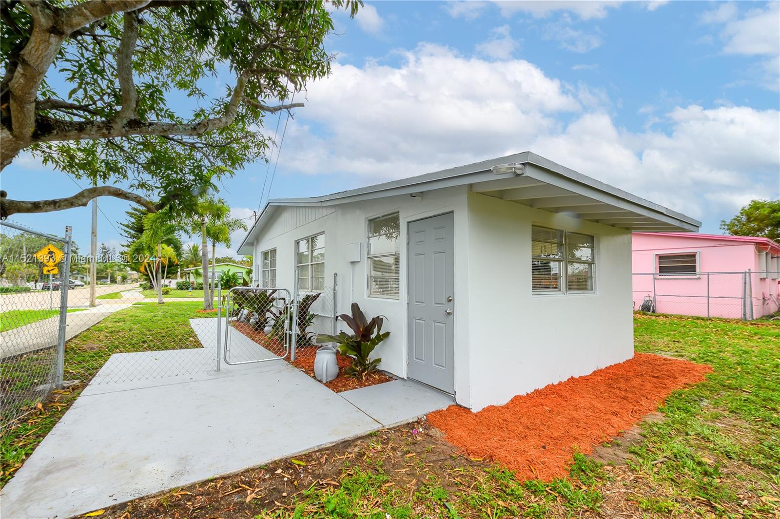 145 13th Ave, Delray Beach, FL, 33444 United States, 3 Bedrooms Bedrooms, ,1 BathroomBathrooms,Residential,For Sale,13th Ave,A11521393