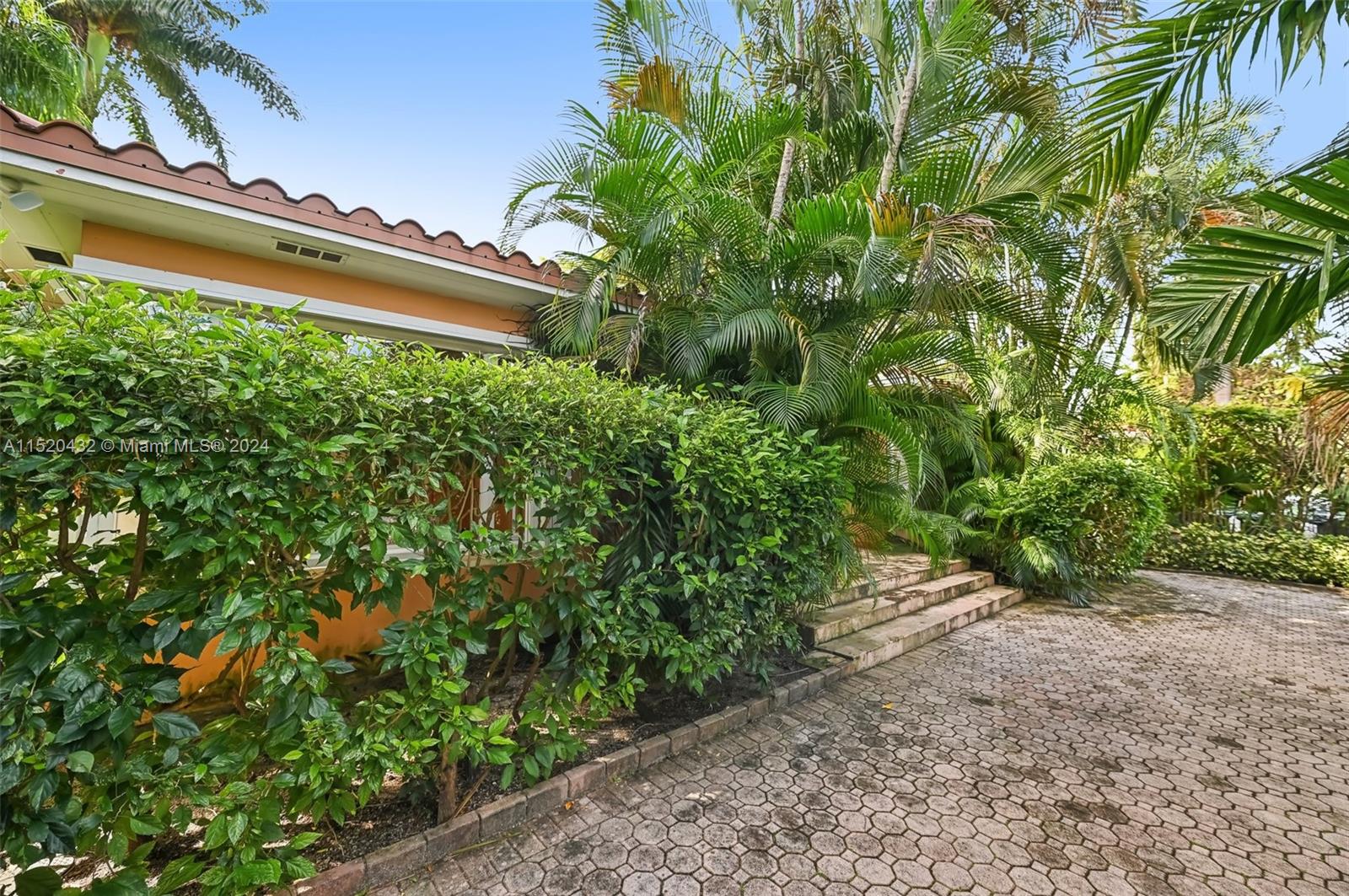 114 1st Rivo Alto Ter, Miami Beach, Florida 33139, 3 Bedrooms Bedrooms, ,2 BathroomsBathrooms,Residential,For Sale,114 1st Rivo Alto Ter,A11520432