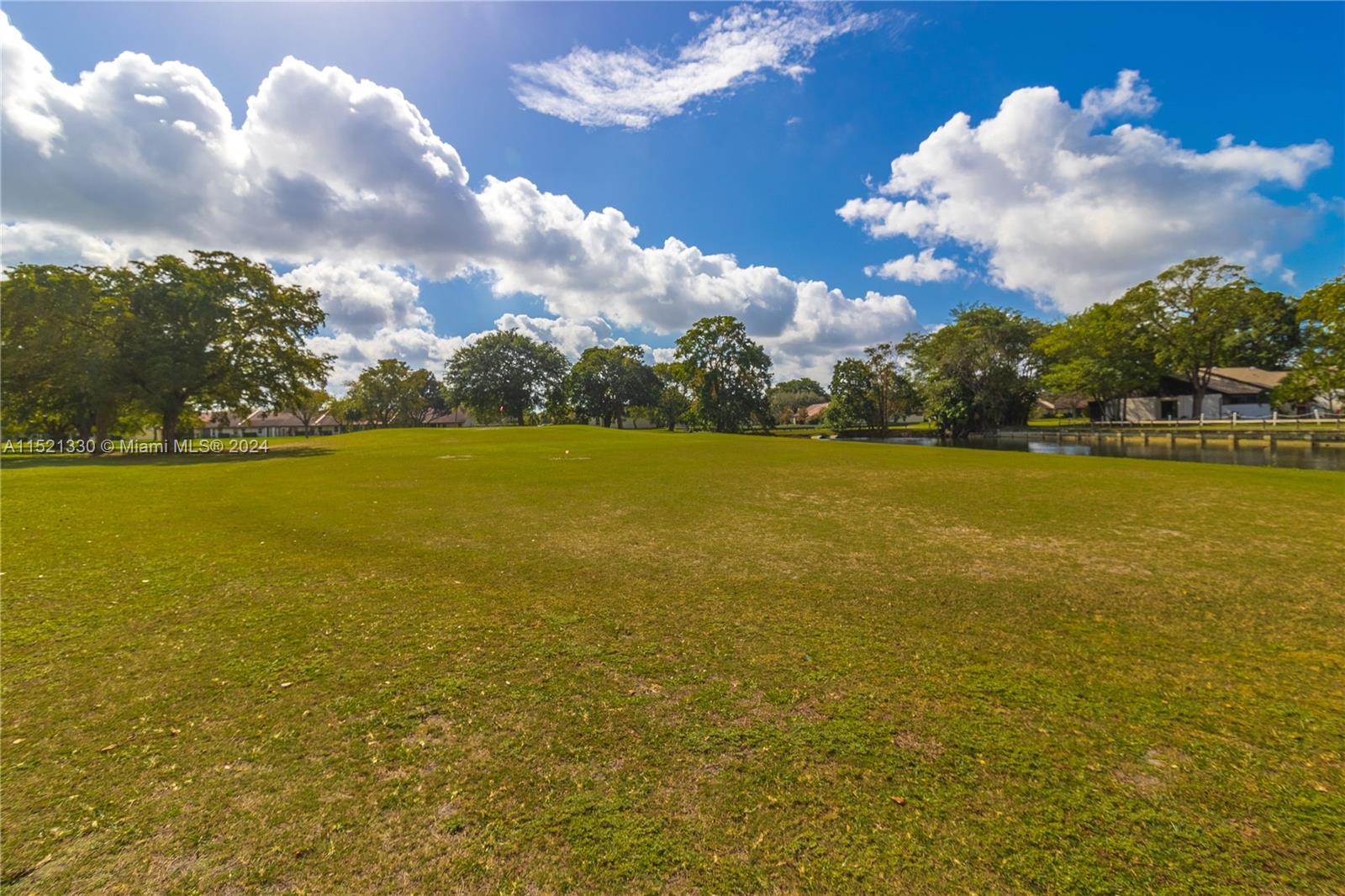 6343 W Pinehurst Cir W D36, Tamarac, Florida 33321, 2 Bedrooms Bedrooms, ,2 BathroomsBathrooms,Residential,For Sale,6343 W Pinehurst Cir W D36,A11521330