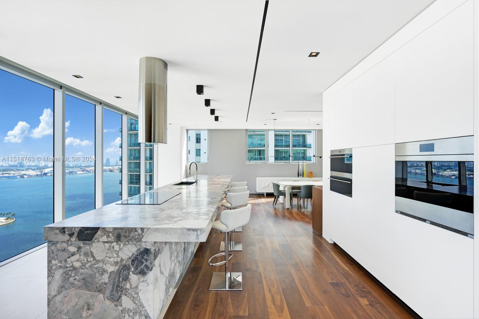 1300 Brickell Bay Dr 4401, Miami, Florida 33131, 5 Bedrooms Bedrooms, ,6 BathroomsBathrooms,Residentiallease,For Rent,1300 Brickell Bay Dr 4401,A11518763