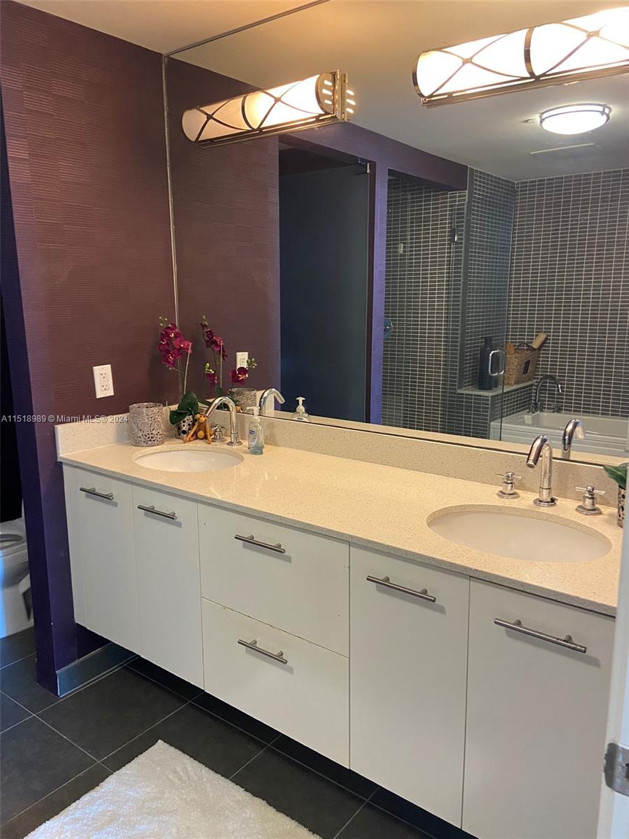 7935 East Dr 904, North Bay Village, Florida 33141, 3 Bedrooms Bedrooms, ,3 BathroomsBathrooms,Residentiallease,For Rent,7935 East Dr 904,A11518989