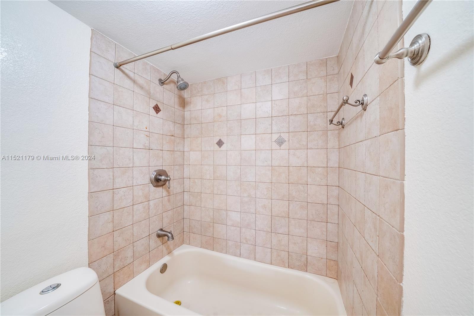 3905 Nob Hill Rd, Sunrise, FL, 33351 United States, 1 Bedroom Bedrooms, ,1 BathroomBathrooms,Residential,For Sale,Nob Hill Rd,A11521179