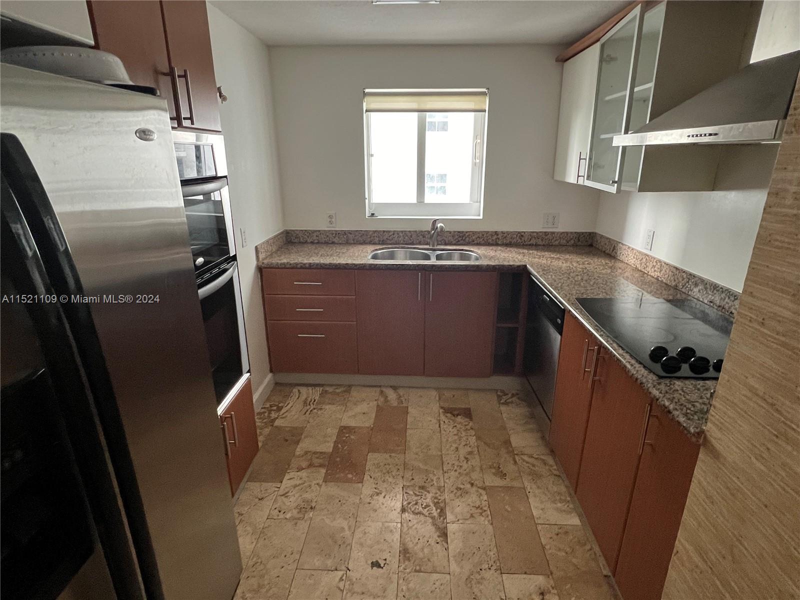 170 14 ST, Miami, FL, 33131 United States, 2 Bedrooms Bedrooms, ,2 BathroomsBathrooms,Residential,For Sale,14 ST,A11521109