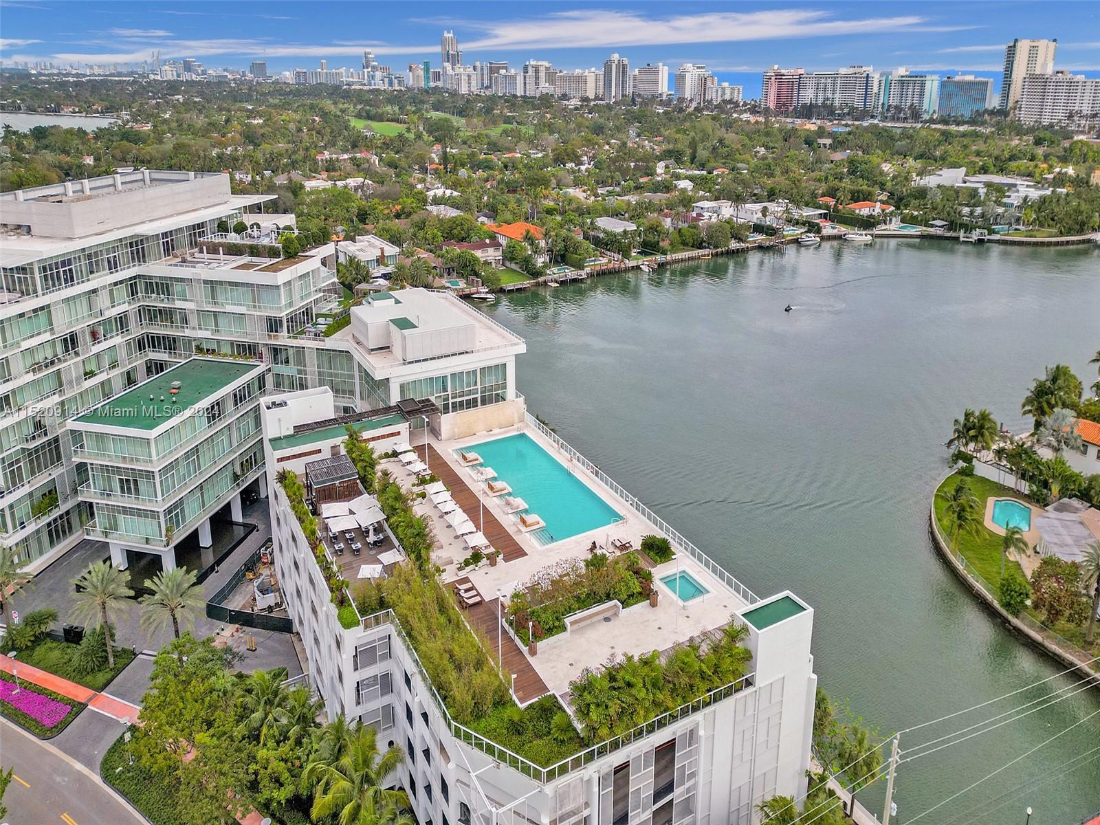 4701 Meridian AV 624, Miami Beach, Florida 33140, 2 Bedrooms Bedrooms, ,2 BathroomsBathrooms,Residential,For Sale,4701 Meridian AV 624,A11520914