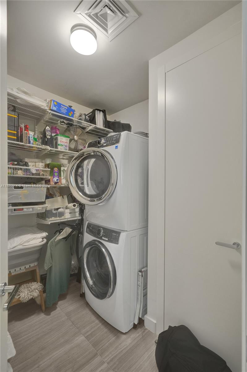 4701 Meridian AV 624, Miami Beach, Florida 33140, 2 Bedrooms Bedrooms, ,2 BathroomsBathrooms,Residential,For Sale,4701 Meridian AV 624,A11520914