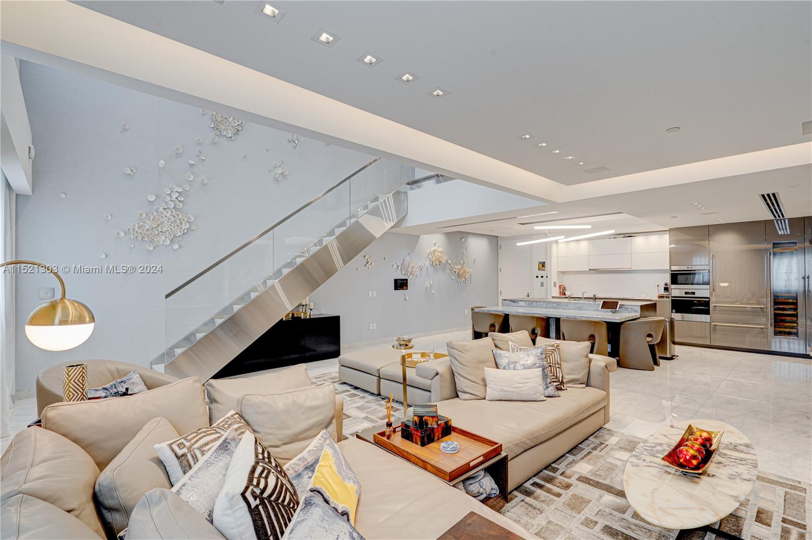 125 Ocean Dr F0203, Miami Beach, Florida 33139, 2 Bedrooms Bedrooms, ,2 BathroomsBathrooms,Residential,For Sale,125 Ocean Dr F0203,A11521303