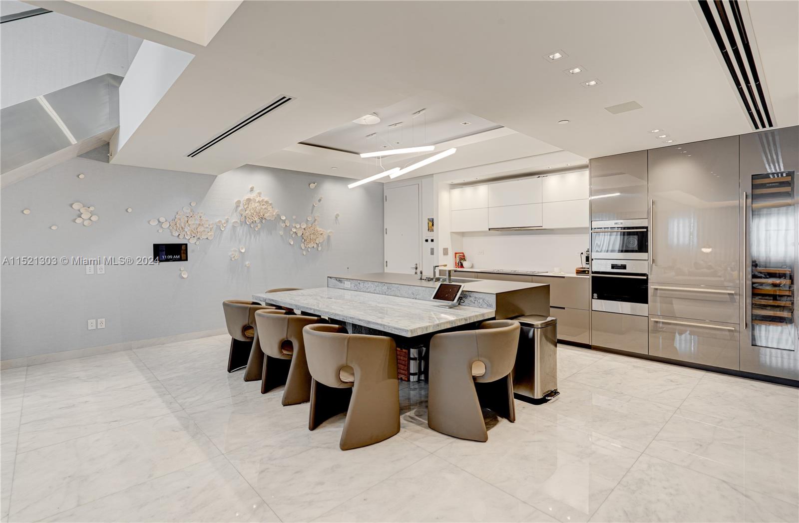 125 Ocean Dr F0203, Miami Beach, Florida 33139, 2 Bedrooms Bedrooms, ,2 BathroomsBathrooms,Residential,For Sale,125 Ocean Dr F0203,A11521303