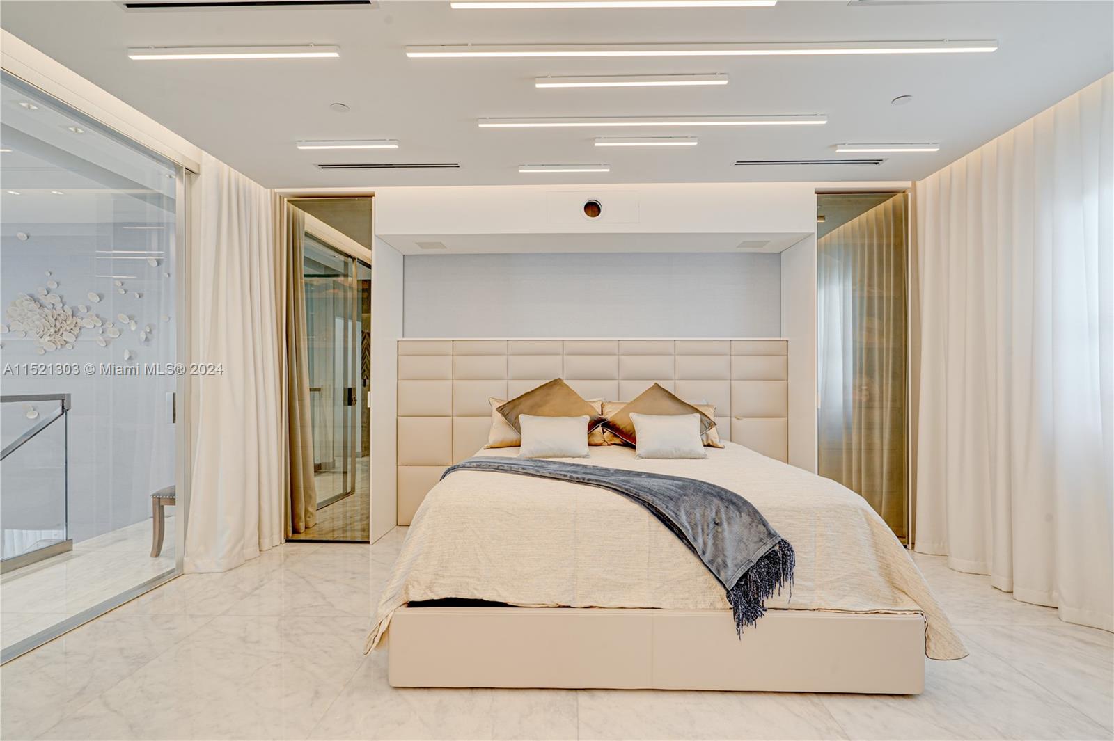 125 Ocean Dr F0203, Miami Beach, Florida 33139, 2 Bedrooms Bedrooms, ,2 BathroomsBathrooms,Residential,For Sale,125 Ocean Dr F0203,A11521303