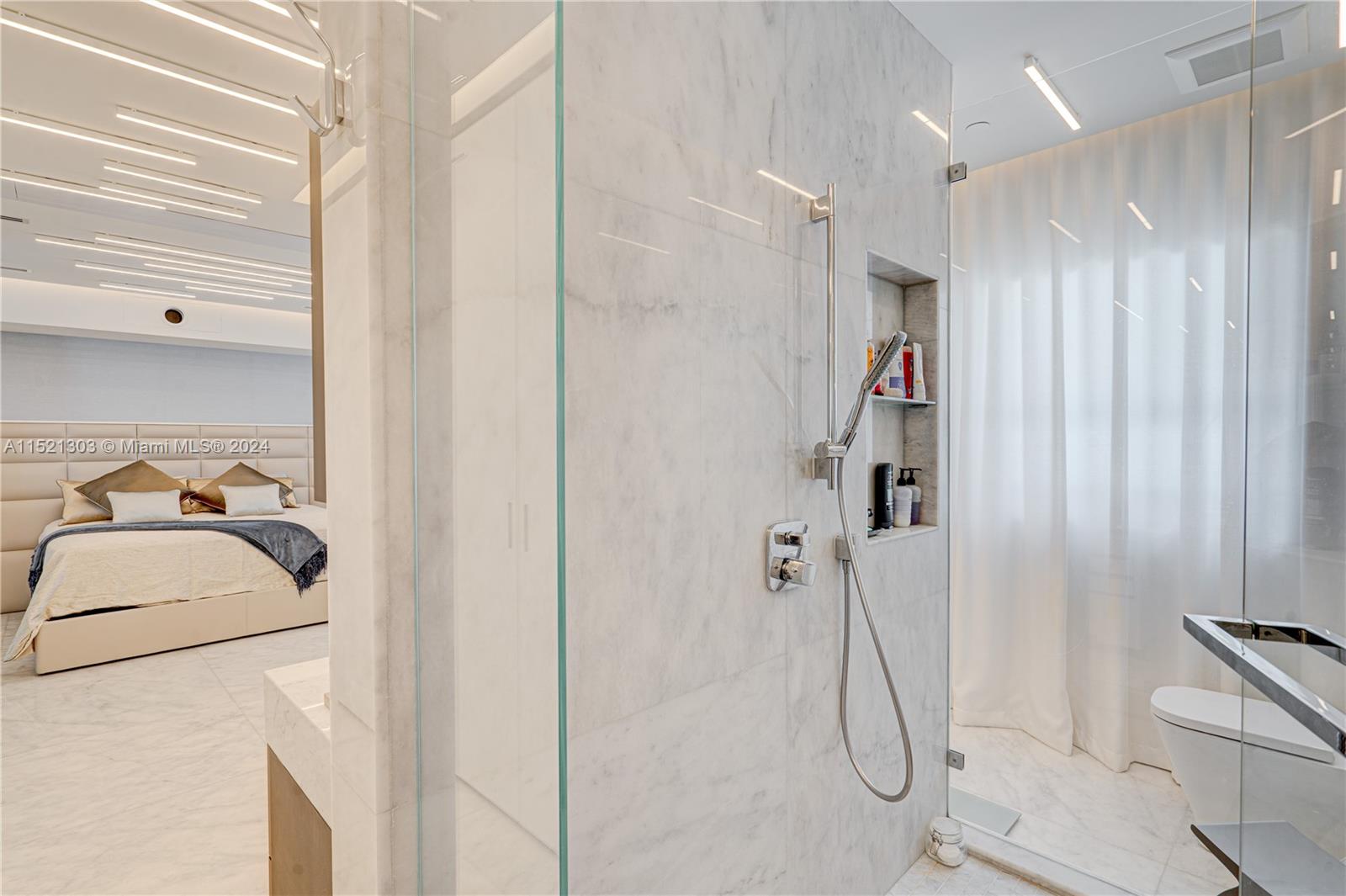 125 Ocean Dr F0203, Miami Beach, Florida 33139, 2 Bedrooms Bedrooms, ,2 BathroomsBathrooms,Residential,For Sale,125 Ocean Dr F0203,A11521303