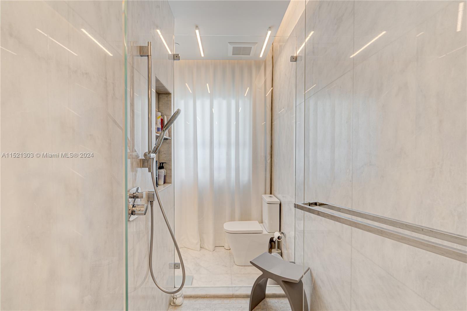 125 Ocean Dr F0203, Miami Beach, Florida 33139, 2 Bedrooms Bedrooms, ,2 BathroomsBathrooms,Residential,For Sale,125 Ocean Dr F0203,A11521303