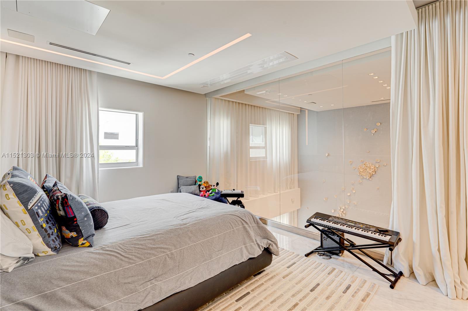 125 Ocean Dr F0203, Miami Beach, Florida 33139, 2 Bedrooms Bedrooms, ,2 BathroomsBathrooms,Residential,For Sale,125 Ocean Dr F0203,A11521303