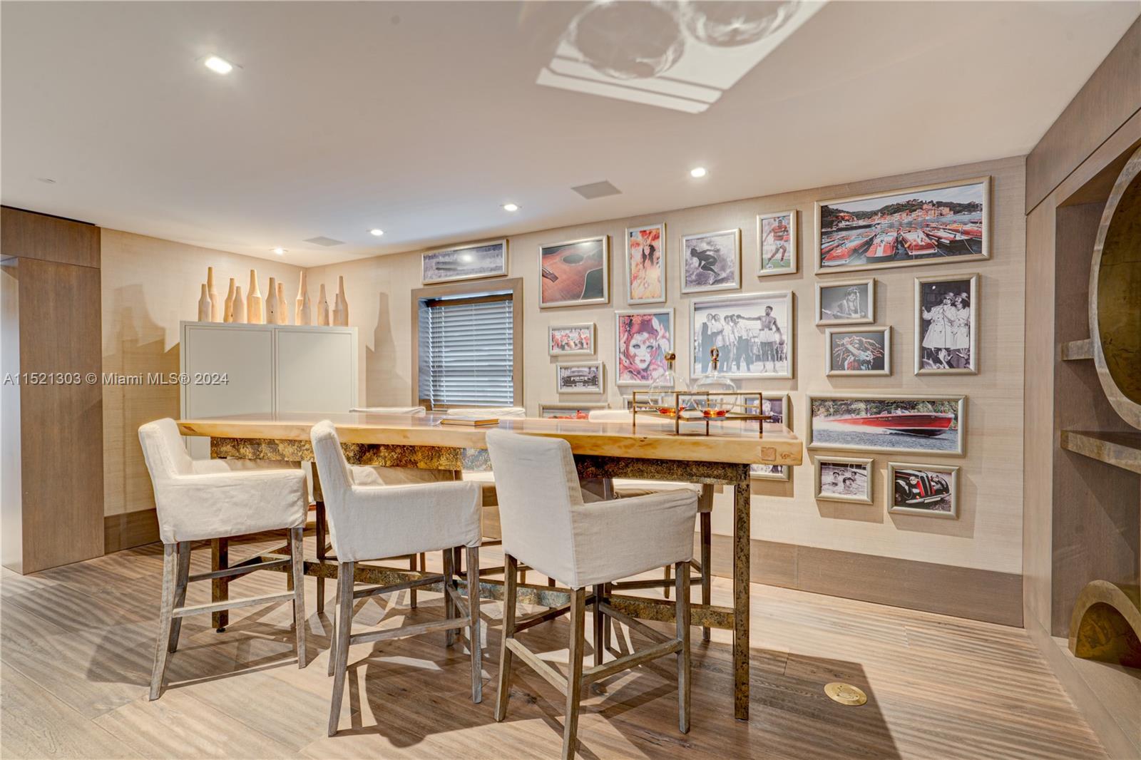 125 Ocean Dr F0203, Miami Beach, Florida 33139, 2 Bedrooms Bedrooms, ,2 BathroomsBathrooms,Residential,For Sale,125 Ocean Dr F0203,A11521303