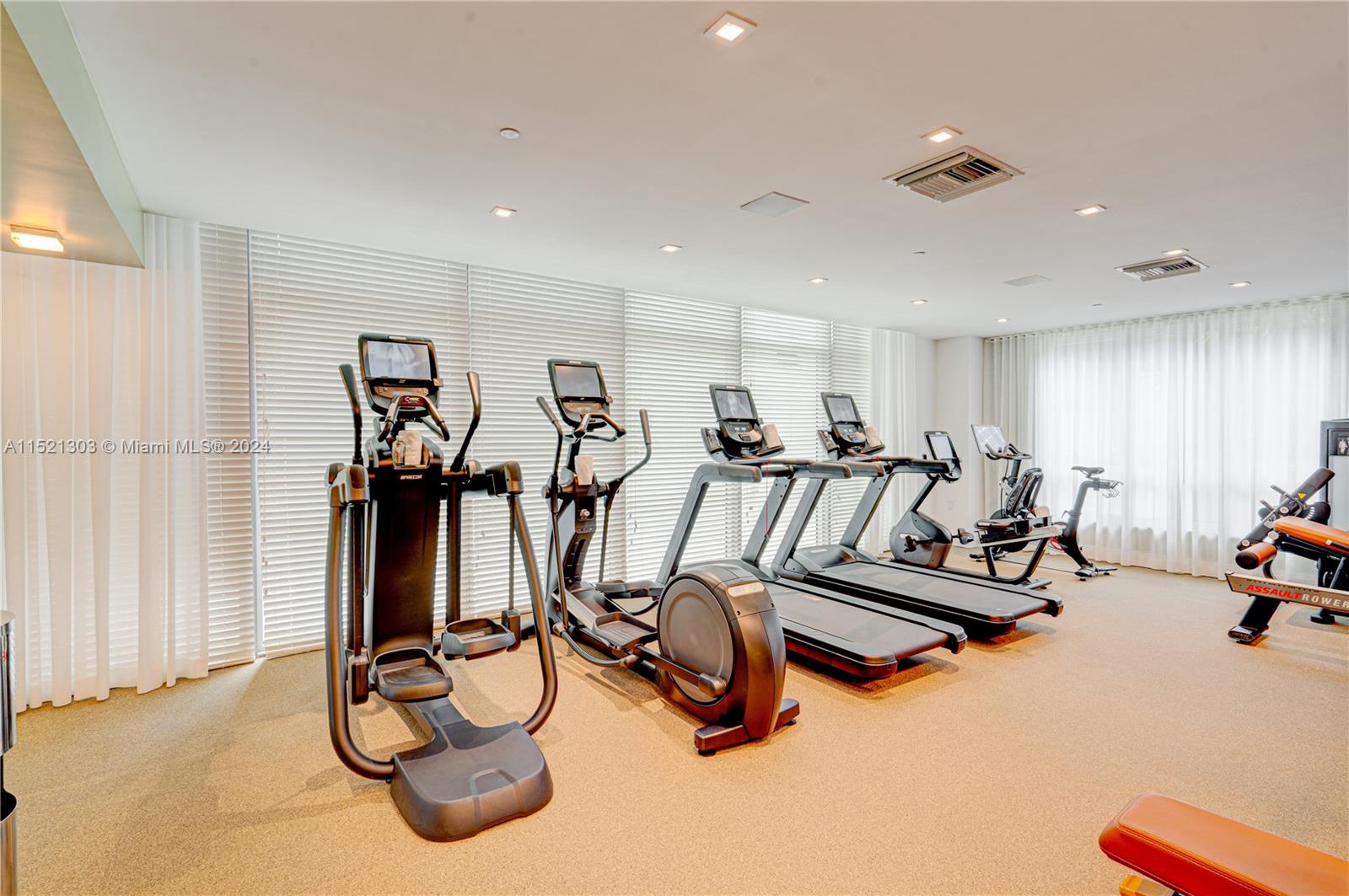 125 Ocean Dr F0203, Miami Beach, Florida 33139, 2 Bedrooms Bedrooms, ,2 BathroomsBathrooms,Residential,For Sale,125 Ocean Dr F0203,A11521303