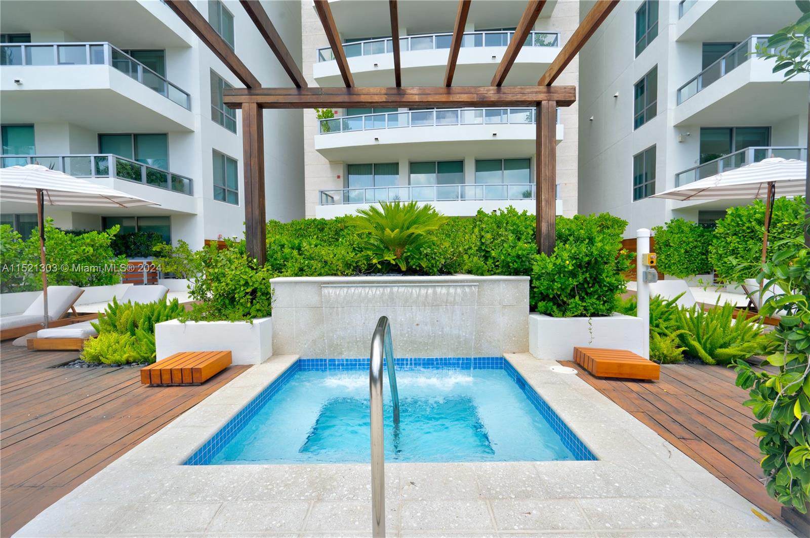 125 Ocean Dr F0203, Miami Beach, Florida 33139, 2 Bedrooms Bedrooms, ,2 BathroomsBathrooms,Residential,For Sale,125 Ocean Dr F0203,A11521303