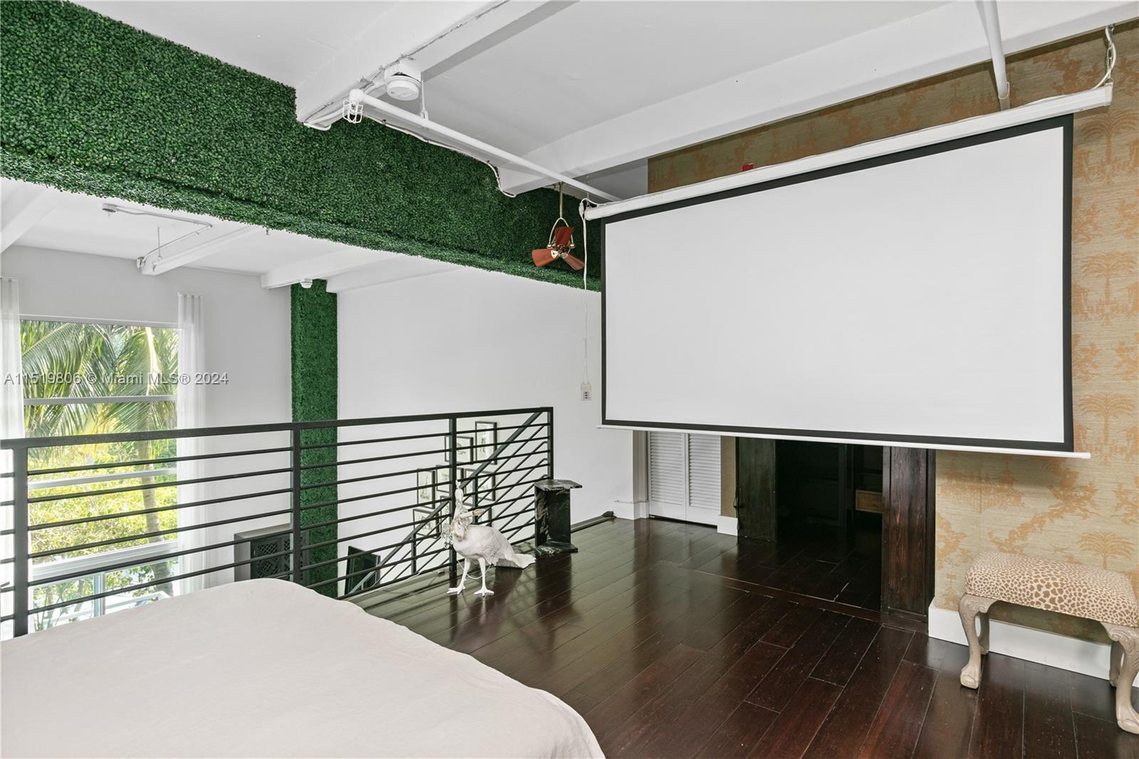 7728 Collins Ave 10, Miami Beach, Florida 33141, 2 Bedrooms Bedrooms, ,2 BathroomsBathrooms,Residentiallease,For Rent,7728 Collins Ave 10,A11519806