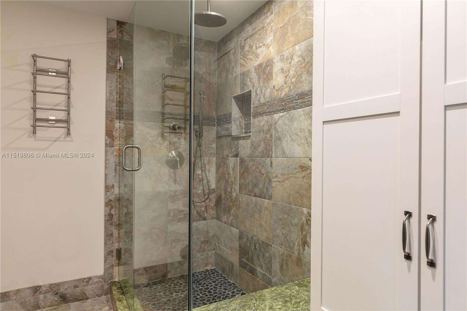 7728 Collins Ave 10, Miami Beach, Florida 33141, 2 Bedrooms Bedrooms, ,2 BathroomsBathrooms,Residentiallease,For Rent,7728 Collins Ave 10,A11519806