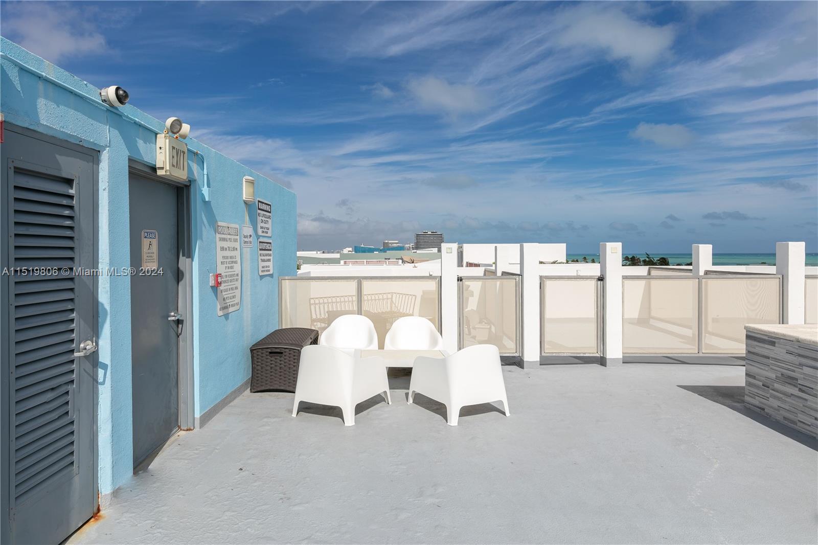 7728 Collins Ave 10, Miami Beach, Florida 33141, 2 Bedrooms Bedrooms, ,2 BathroomsBathrooms,Residentiallease,For Rent,7728 Collins Ave 10,A11519806