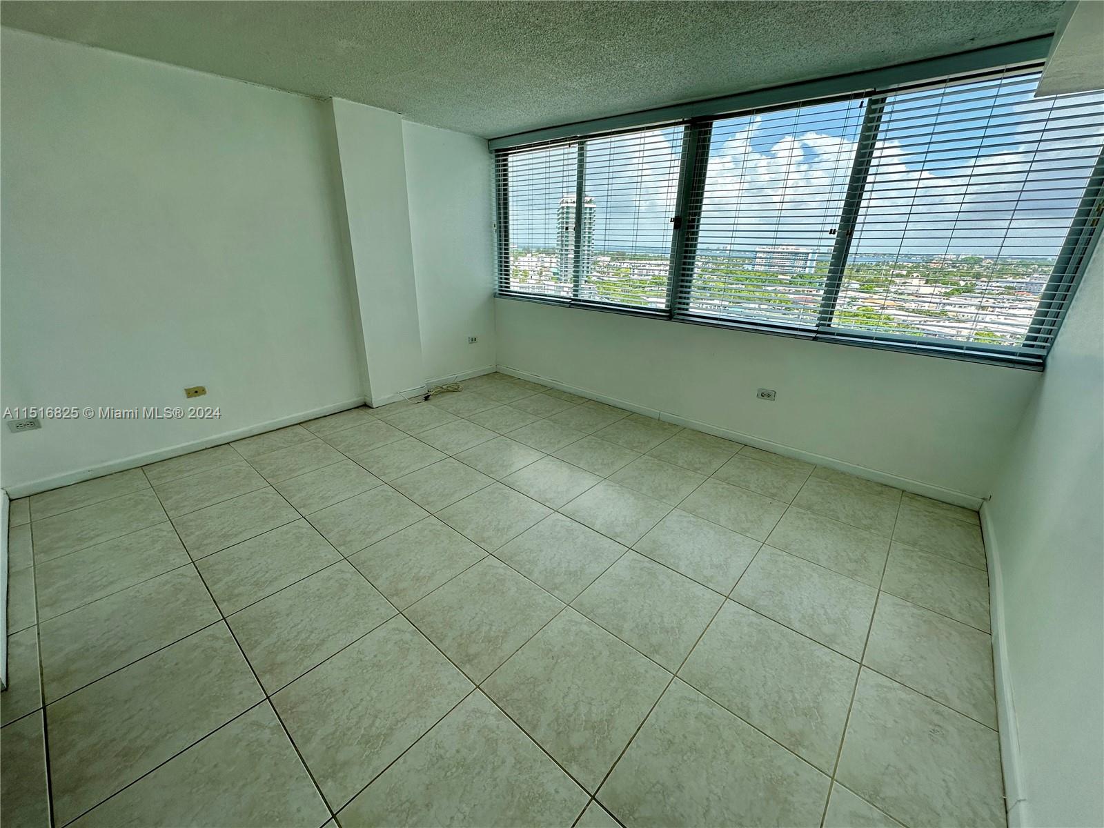 7135 Collins Ave, Miami Beach, FL, 33141 United States, 1 Bedroom Bedrooms, ,2 BathroomsBathrooms,Residential,For Sale,Collins Ave,A11516825
