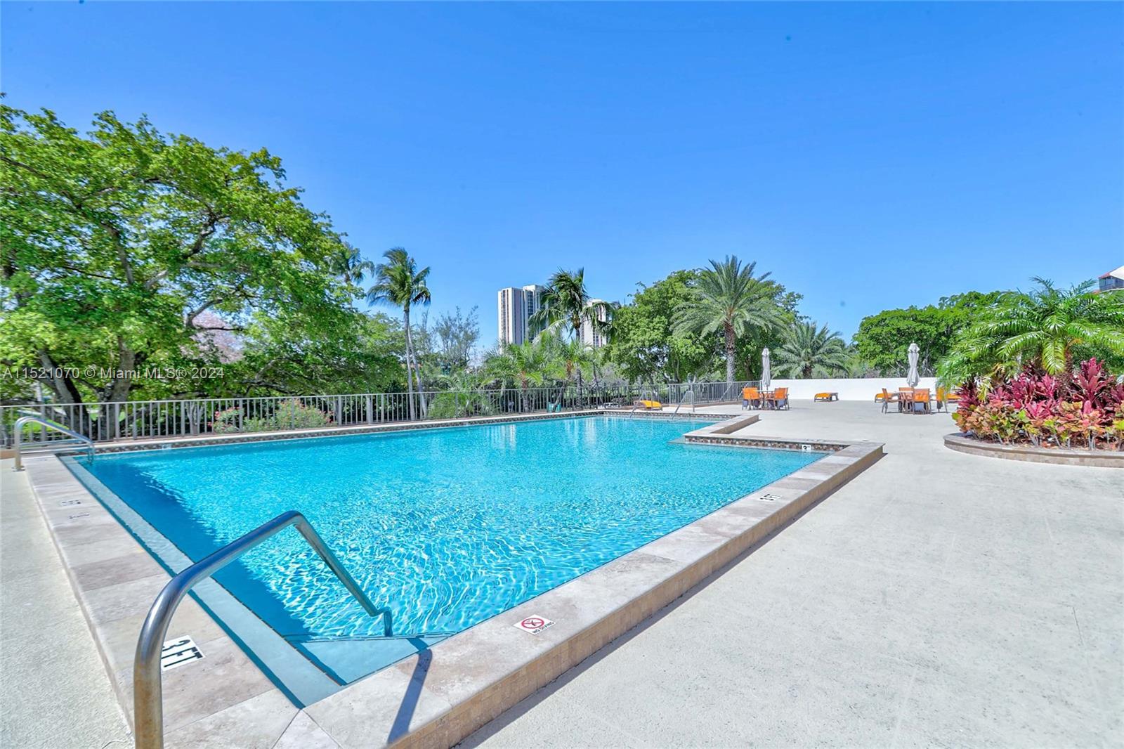 3375 Country Club Dr, Aventura, FL, 33180 United States, 2 Bedrooms Bedrooms, ,2 BathroomsBathrooms,Residential,For Sale,Country Club Dr,A11521070