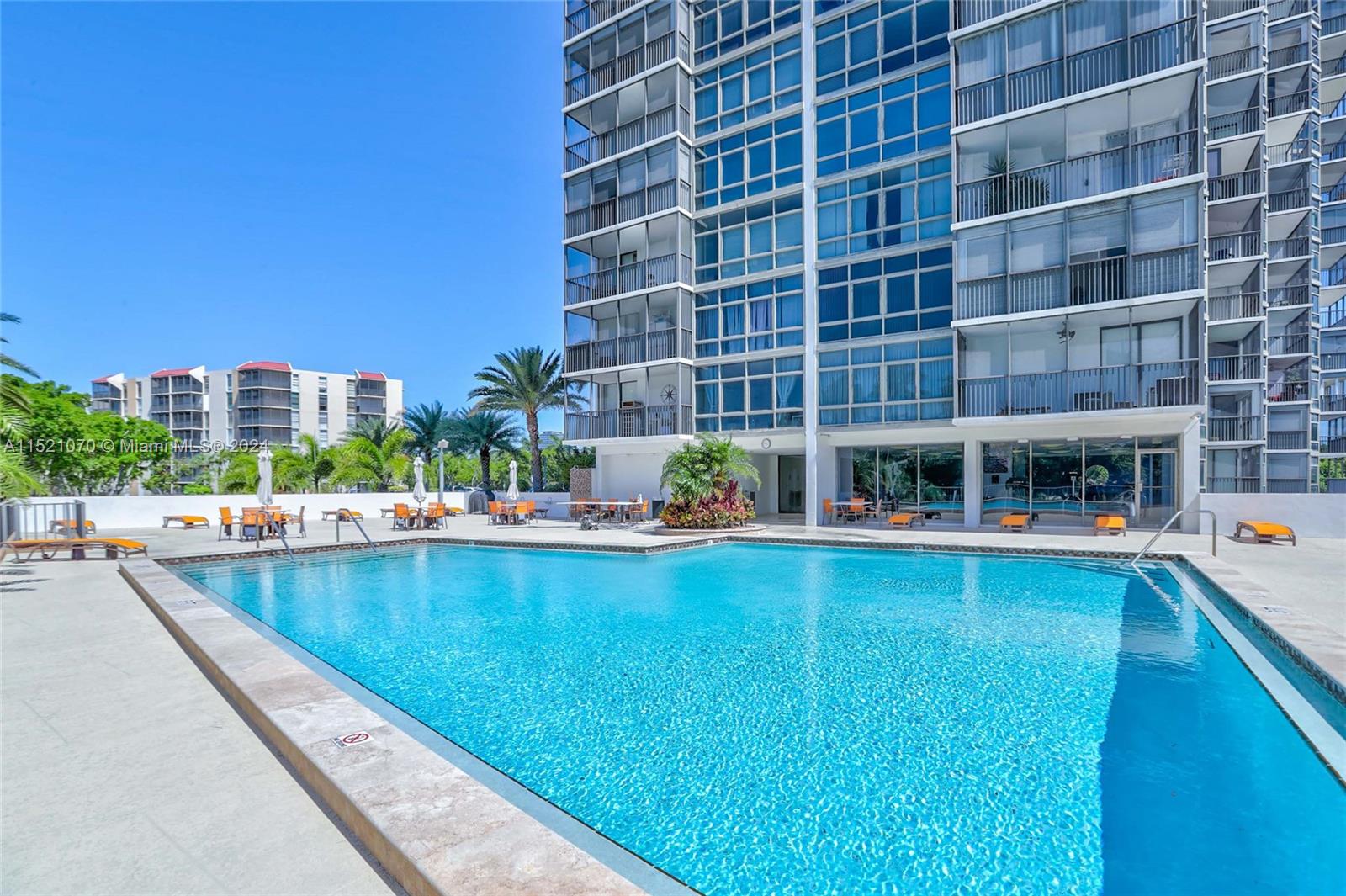 3375 N Country Club Dr 404, Aventura, Florida 33180, 2 Bedrooms Bedrooms, ,2 BathroomsBathrooms,Residential,For Sale,3375 N Country Club Dr 404,A11521070