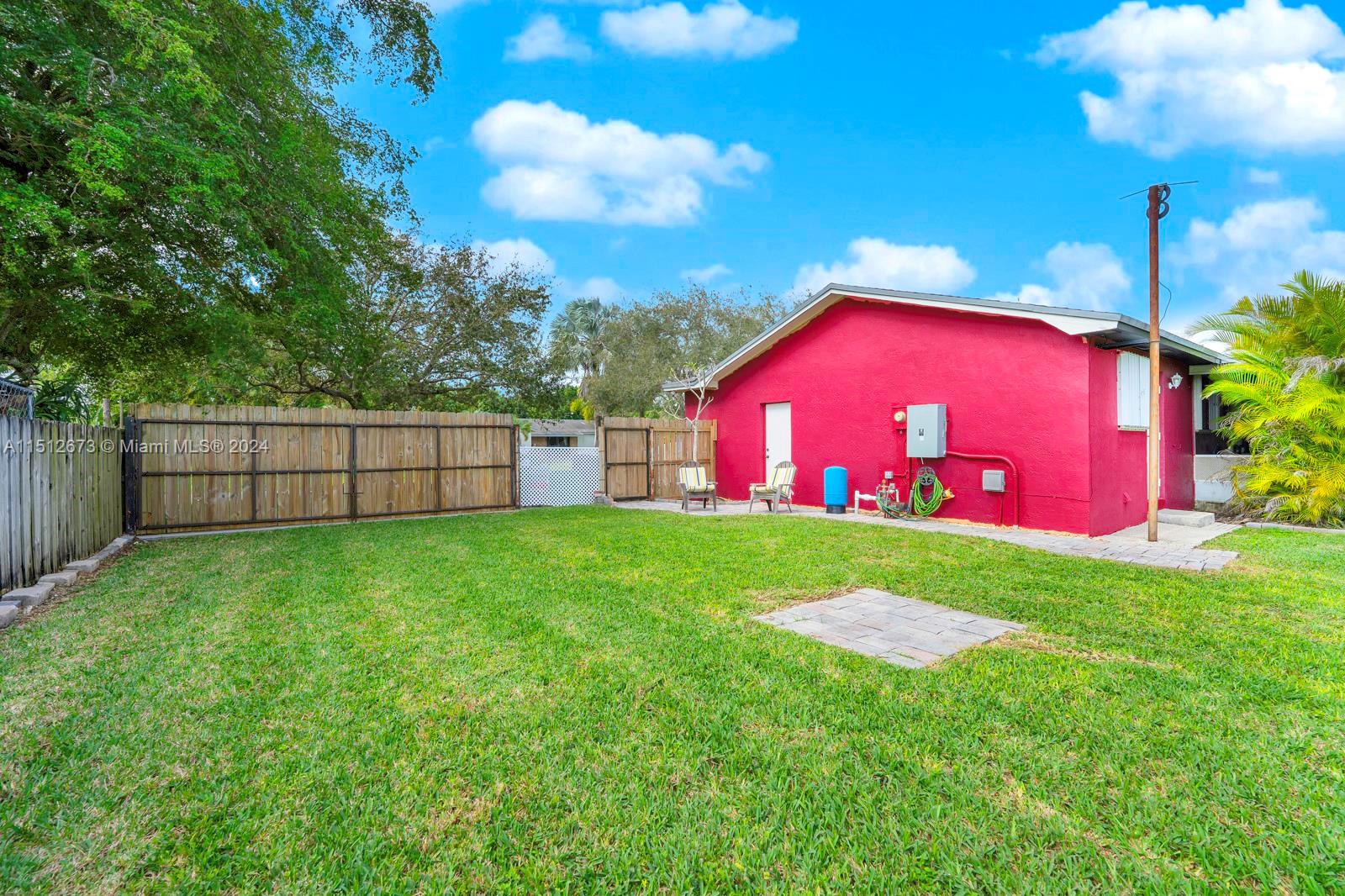 2-Car Detached Garage