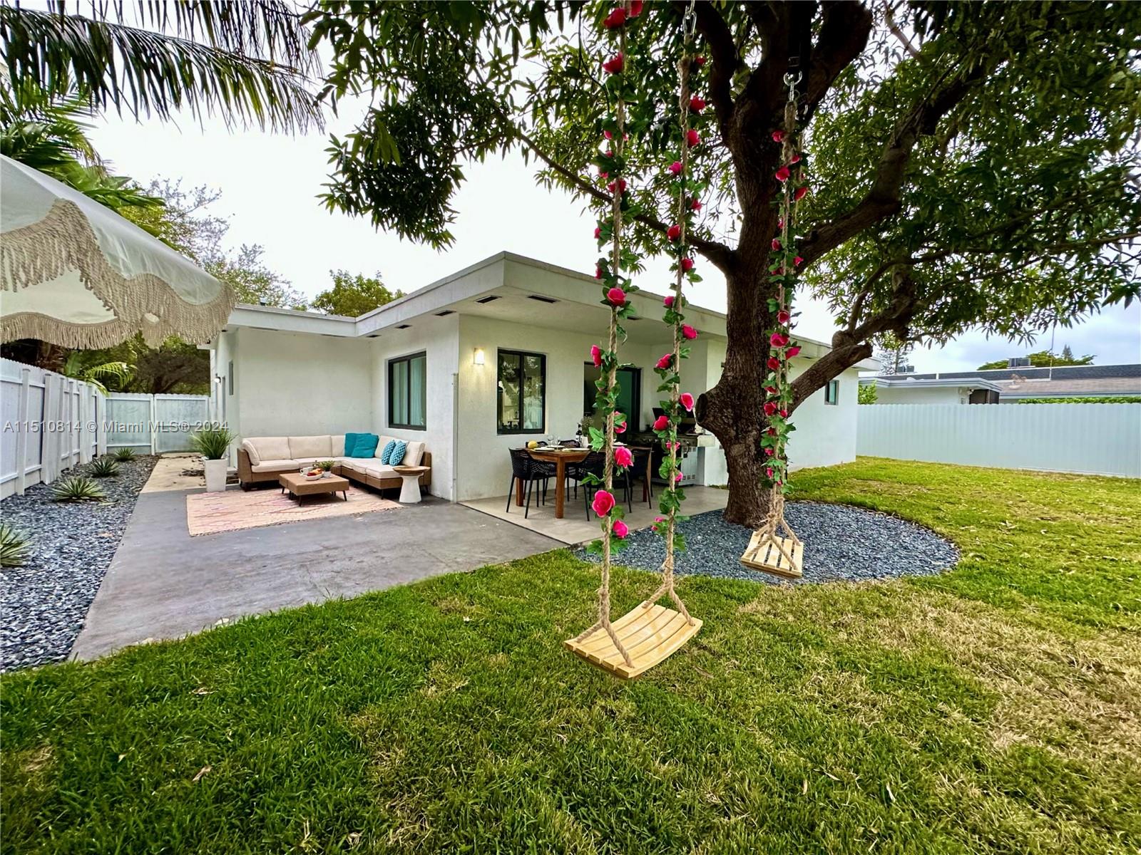 114 SE 9th Ct 1, Hallandale Beach, Florida 33009, 3 Bedrooms Bedrooms, ,3 BathroomsBathrooms,Residentiallease,For Rent,114 SE 9th Ct 1,A11510814