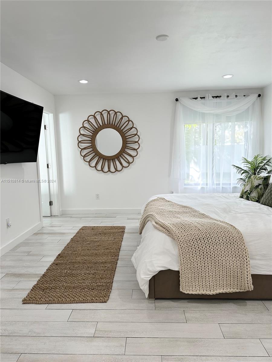 114 SE 9th Ct 1, Hallandale Beach, Florida 33009, 3 Bedrooms Bedrooms, ,3 BathroomsBathrooms,Residentiallease,For Rent,114 SE 9th Ct 1,A11510814