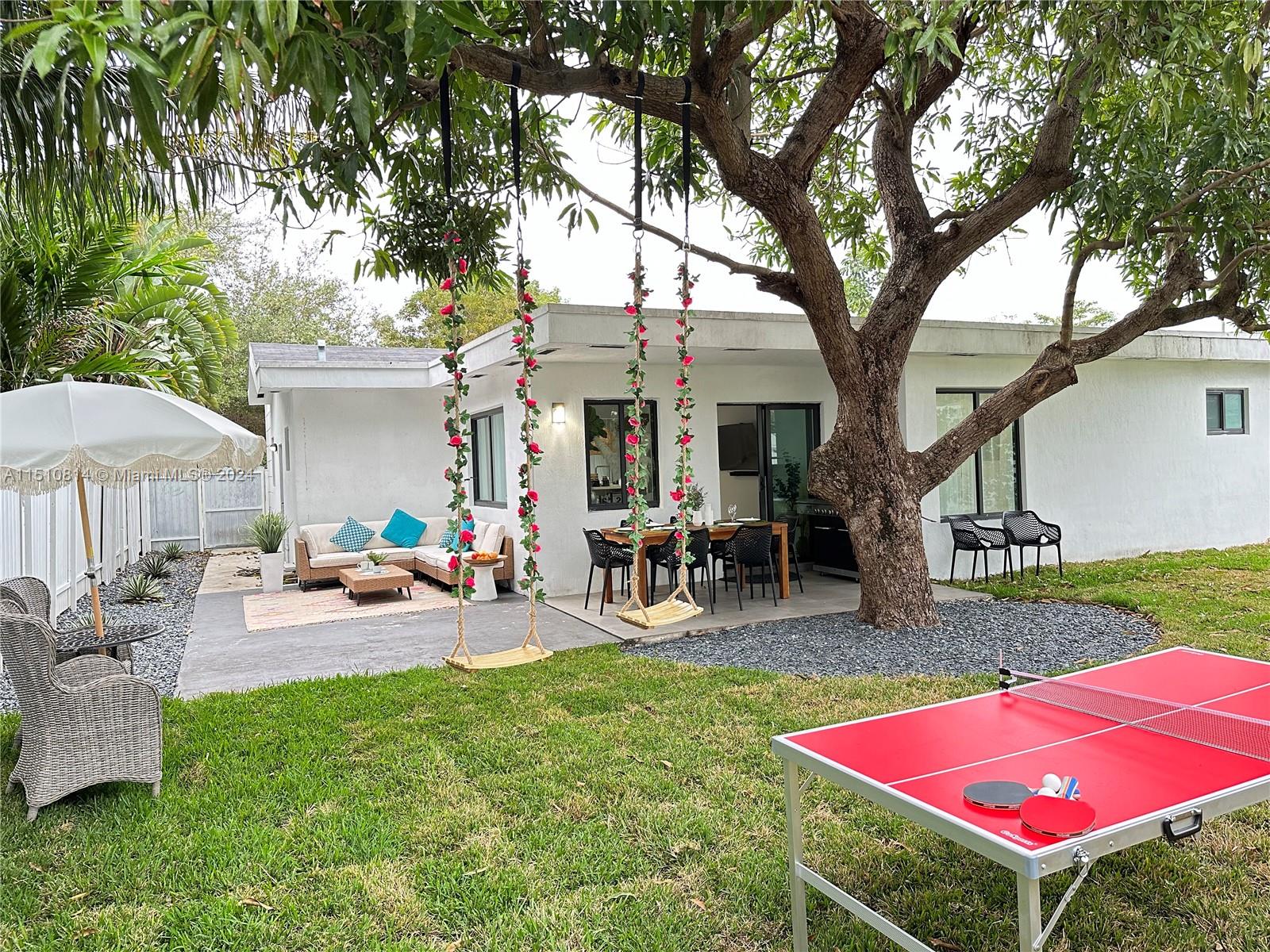 114 SE 9th Ct 1, Hallandale Beach, Florida 33009, 3 Bedrooms Bedrooms, ,3 BathroomsBathrooms,Residentiallease,For Rent,114 SE 9th Ct 1,A11510814