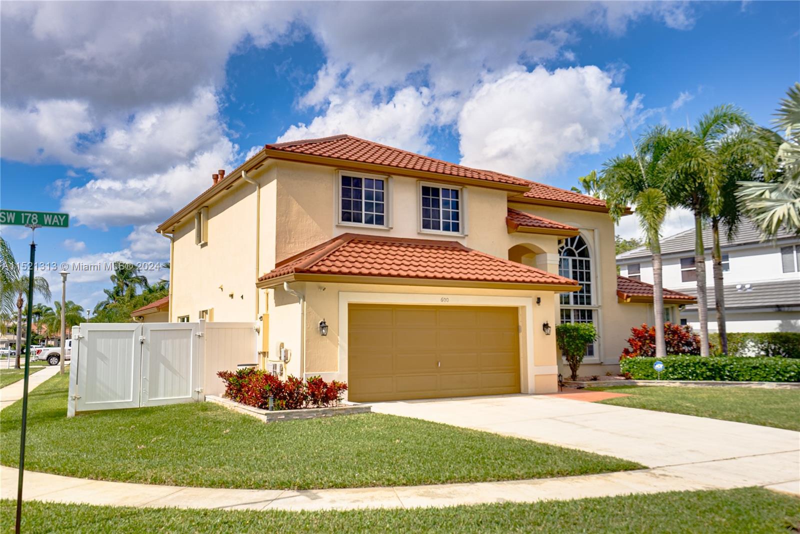 600 178th Way, Pembroke Pines, FL, 33029 United States, 4 Bedrooms Bedrooms, ,2 BathroomsBathrooms,Residential,For Sale,178th Way,A11521313