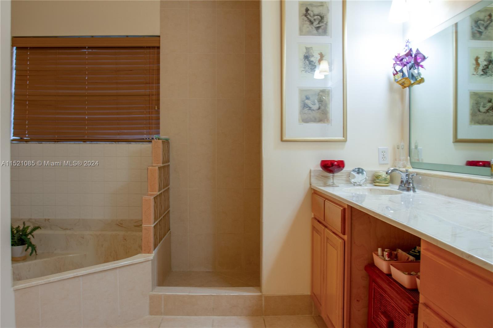 3500 Magellan Cir 714, Aventura, Florida 33180, 3 Bedrooms Bedrooms, ,2 BathroomsBathrooms,Residential,For Sale,3500 Magellan Cir 714,A11521085