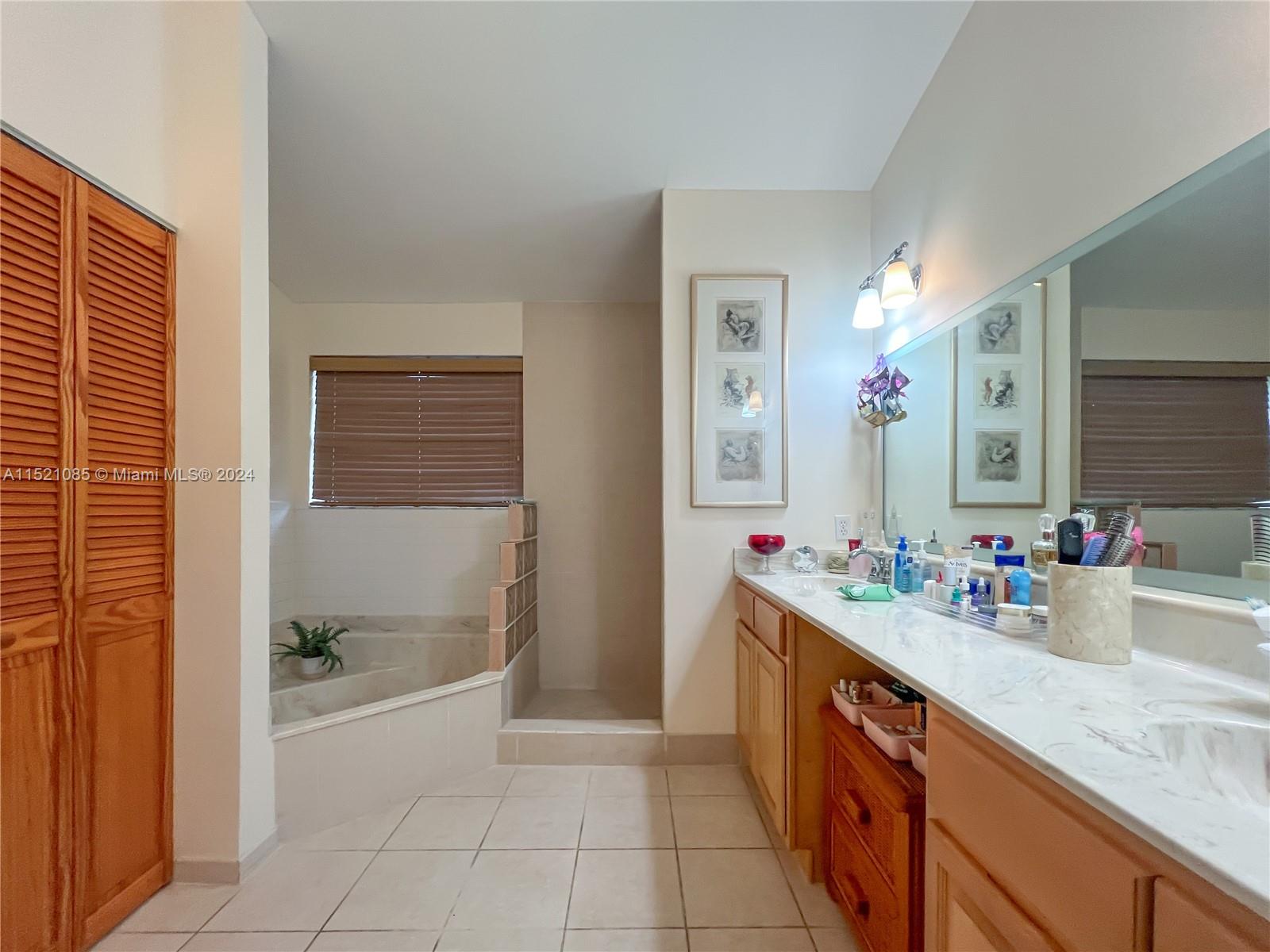 3500 Magellan Cir 714, Aventura, Florida 33180, 3 Bedrooms Bedrooms, ,2 BathroomsBathrooms,Residential,For Sale,3500 Magellan Cir 714,A11521085