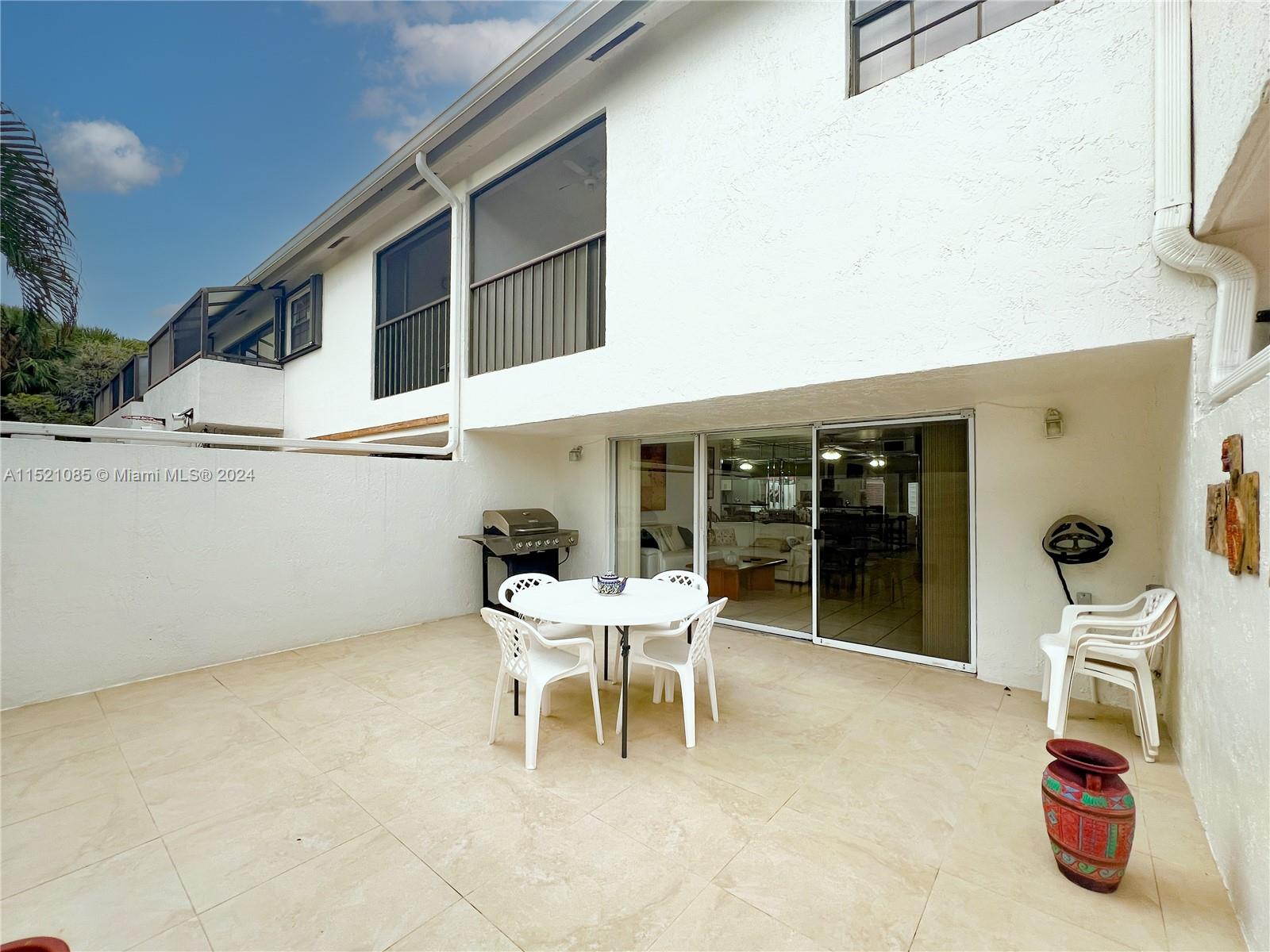 3500 Magellan Cir 714, Aventura, Florida 33180, 3 Bedrooms Bedrooms, ,2 BathroomsBathrooms,Residential,For Sale,3500 Magellan Cir 714,A11521085