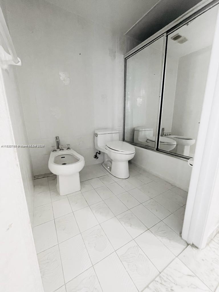 1623 Collins Avenue, Miami Beach, FL, 33139 United States, 2 Bedrooms Bedrooms, ,2 BathroomsBathrooms,Residential,For Sale,Collins Avenue,A11520760