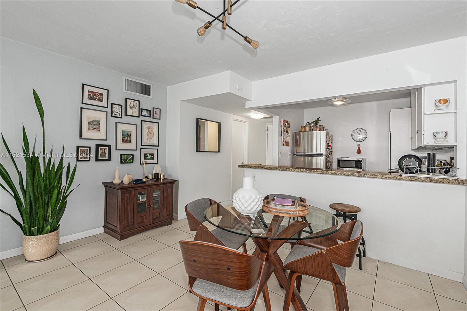 1228 West Ave 307, Miami Beach, Florida 33139, 1 Bedroom Bedrooms, ,1 BathroomBathrooms,Residential,For Sale,1228 West Ave 307,A11521534