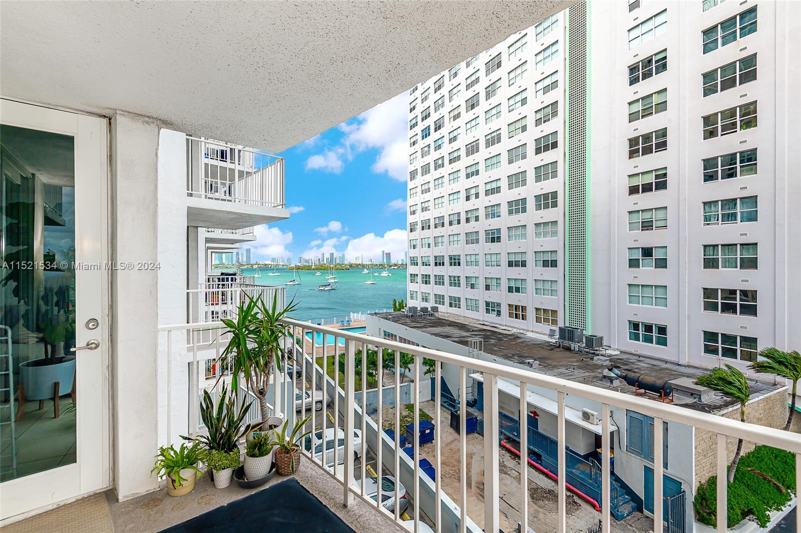 1228 West Ave 307, Miami Beach, Florida 33139, 1 Bedroom Bedrooms, ,1 BathroomBathrooms,Residential,For Sale,1228 West Ave 307,A11521534