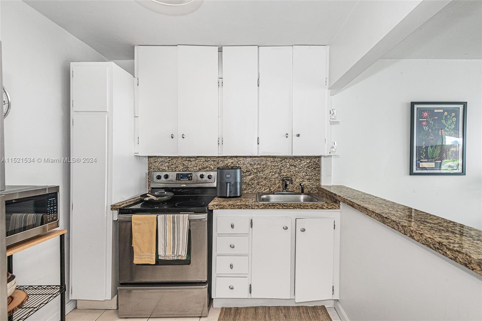 1228 West Ave 307, Miami Beach, Florida 33139, 1 Bedroom Bedrooms, ,1 BathroomBathrooms,Residential,For Sale,1228 West Ave 307,A11521534