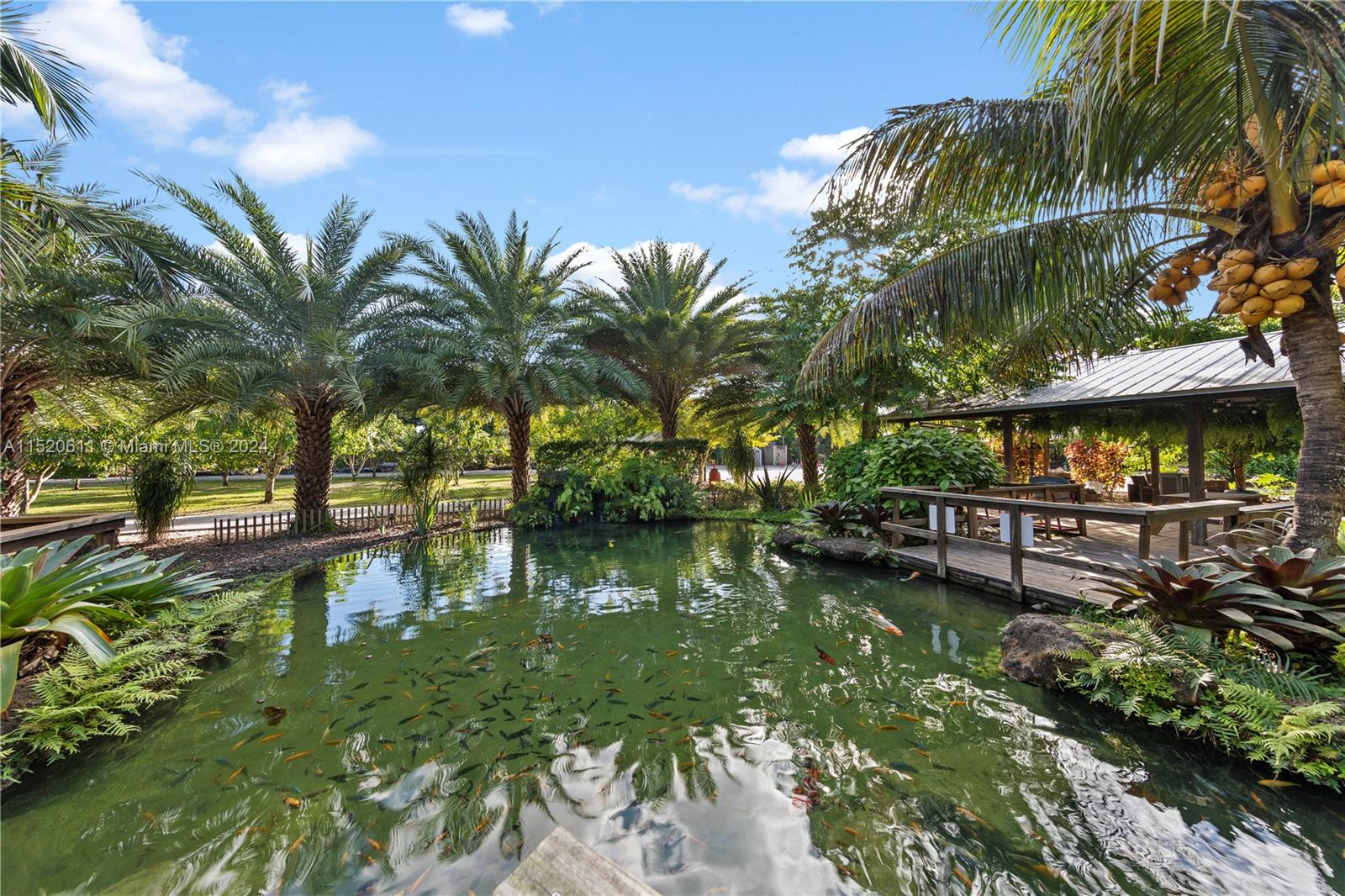 GAZEBO OVERLOOK PONDS