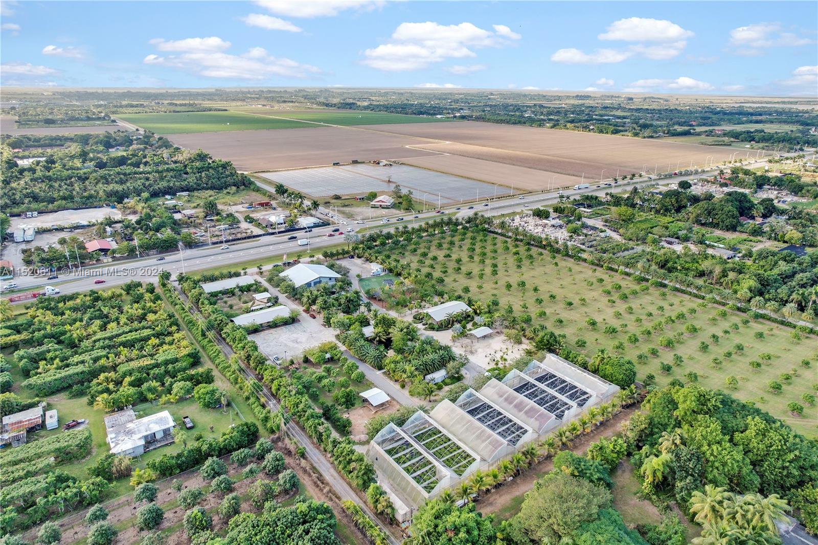 THE SCISSOR HOUSE 8 IN TOTAL.. 600 AMPS. 3 SERVICE METERS ON SITE..EASY IN AND OUT...SHADEHOUSE LOADED WITH INVENTORY..