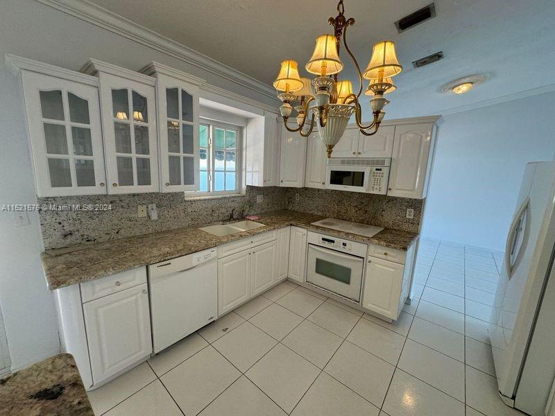 8752 142nd Ln, Miami Lakes, FL, 33018 United States, 3 Bedrooms Bedrooms, ,2 BathroomsBathrooms,Residential,For Sale,142nd Ln,A11521576