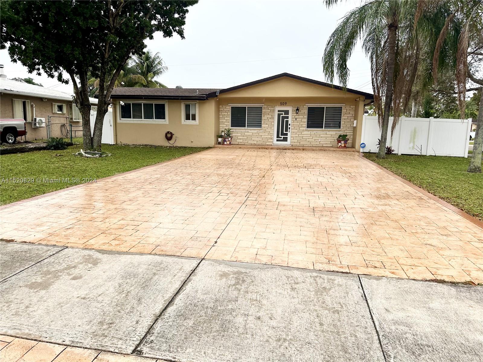 509 3rd St, Hallandale Beach, FL, 33009 United States, 3 Bedrooms Bedrooms, ,2 BathroomsBathrooms,Residential,For Sale,3rd St,A11520829