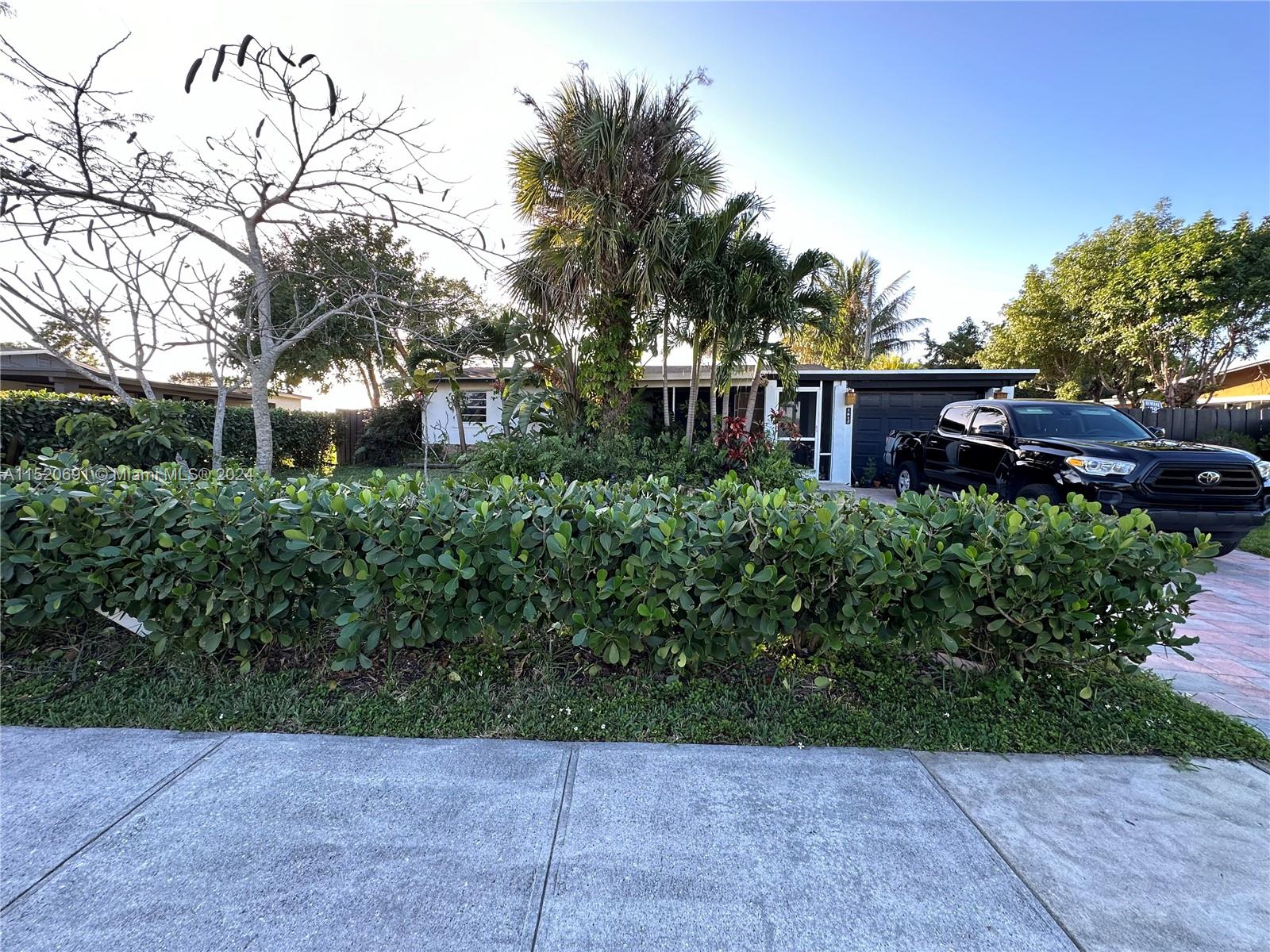1617 NW 58th Ave  For Sale A11520691, FL