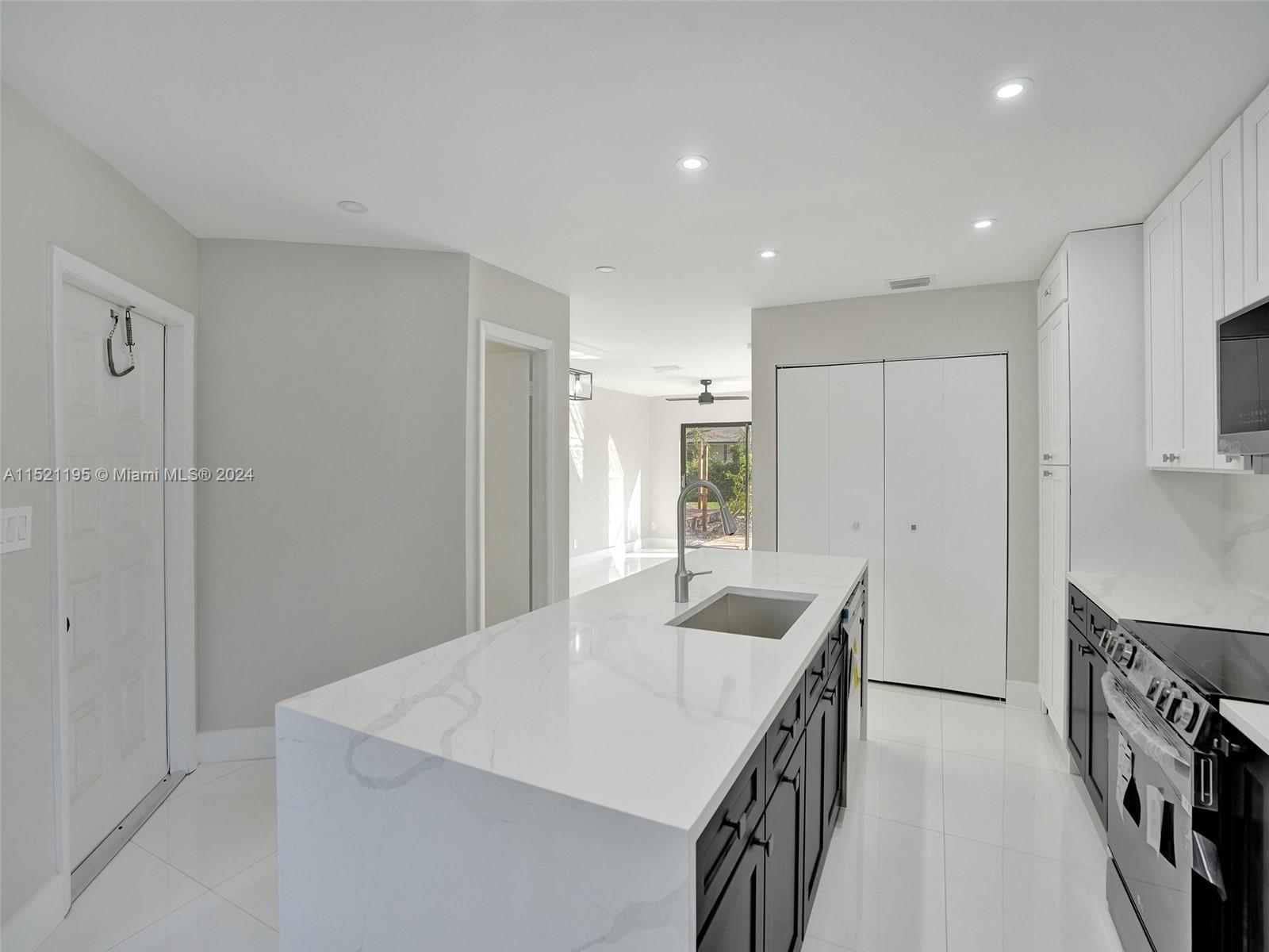 180 17th Ct, Fort Lauderdale, FL, 33305 United States, 3 Bedrooms Bedrooms, ,2 BathroomsBathrooms,Residential,For Sale,17th Ct,A11521195