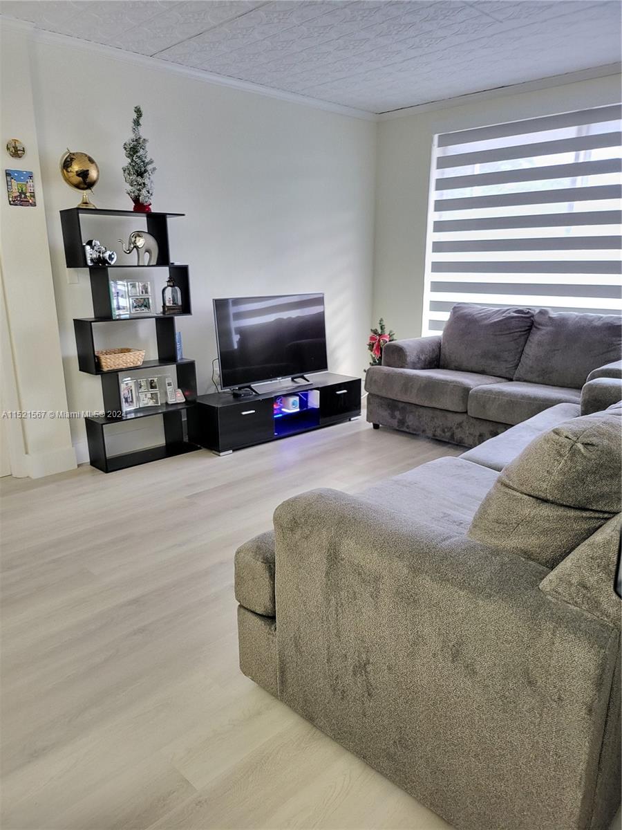 6705 NW 169th St C203, Hialeah, Florida 33015, 2 Bedrooms Bedrooms, ,2 BathroomsBathrooms,Residential,For Sale,6705 NW 169th St C203,A11521567