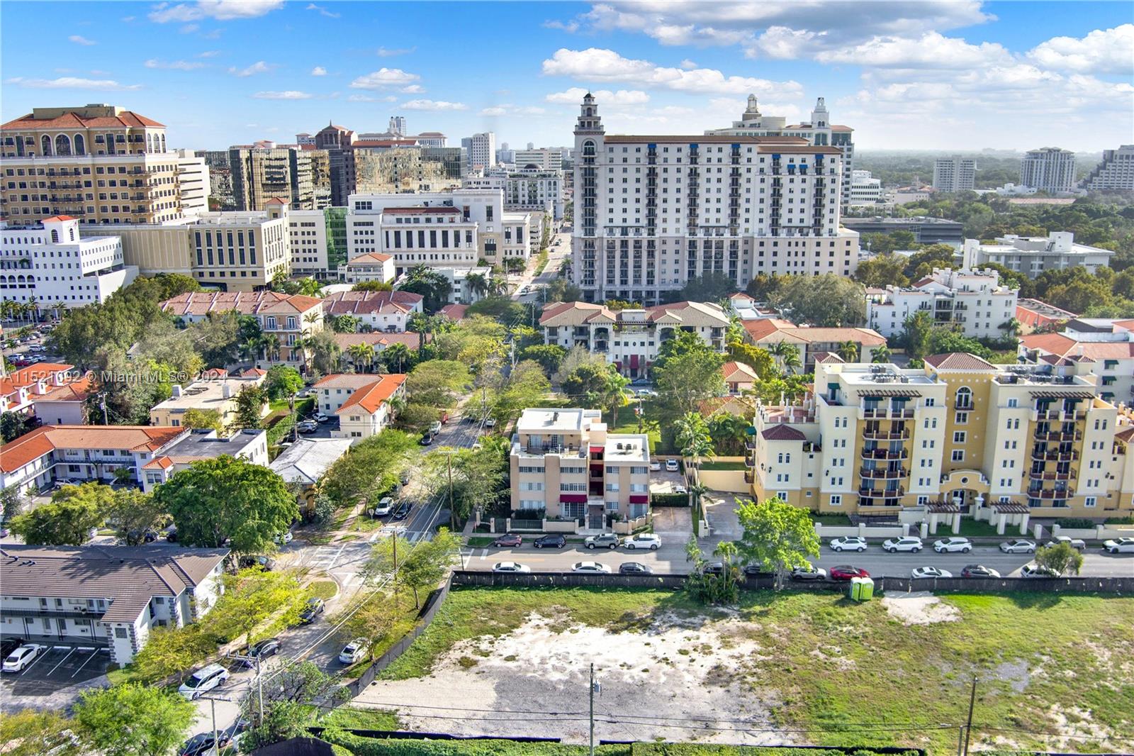 300 Madeira Ave, Coral Gables, FL, 33134 United States, 2 Bedrooms Bedrooms, ,1 BathroomBathrooms,Residential,For Sale,Madeira Ave,A11521092