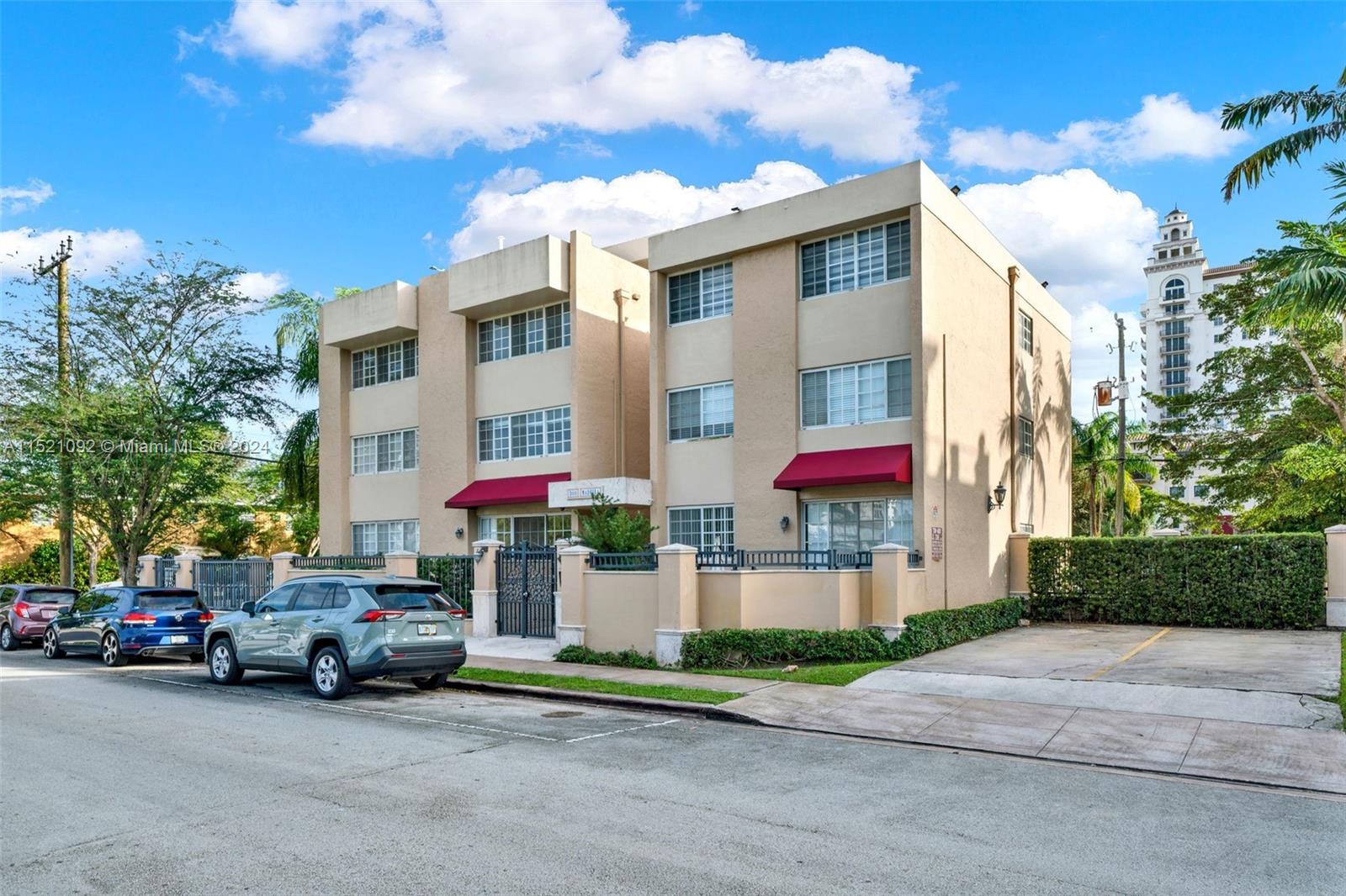 300 Madeira Ave, Coral Gables, FL, 33134 United States, 2 Bedrooms Bedrooms, ,1 BathroomBathrooms,Residential,For Sale,Madeira Ave,A11521092