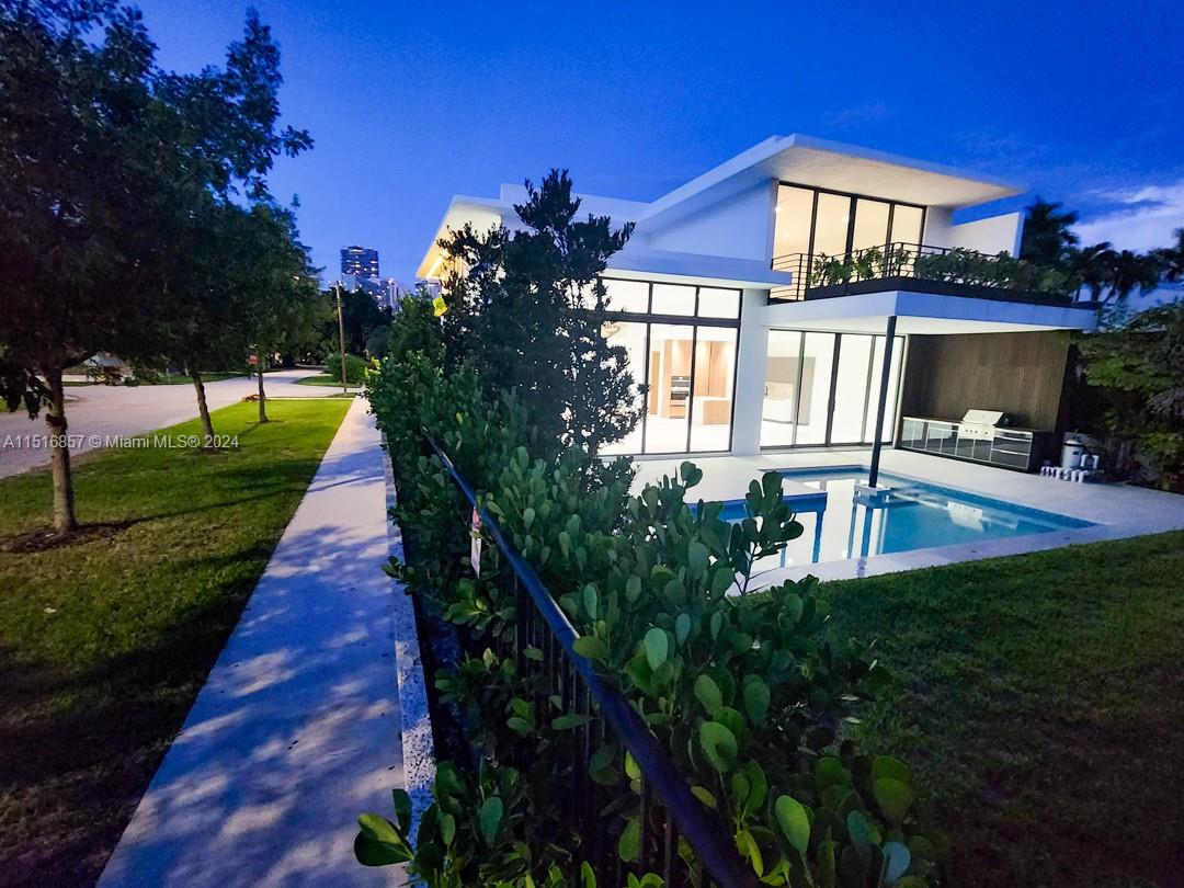 168 20th Rd, Miami, FL, 33129 United States, 5 Bedrooms Bedrooms, ,5 BathroomsBathrooms,Residential,For Sale,20th Rd,A11516857