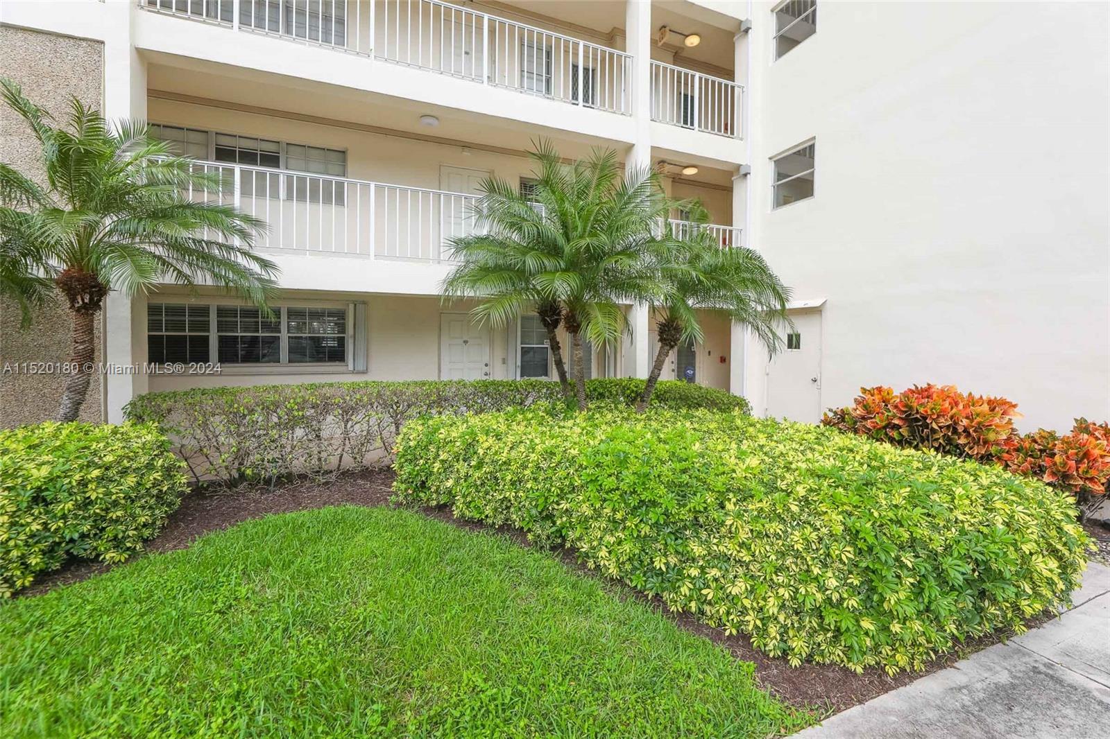 3080 Course Dr, Pompano Beach, FL, 33069 United States, 2 Bedrooms Bedrooms, ,2 BathroomsBathrooms,Residential,For Sale,Course Dr,A11520180